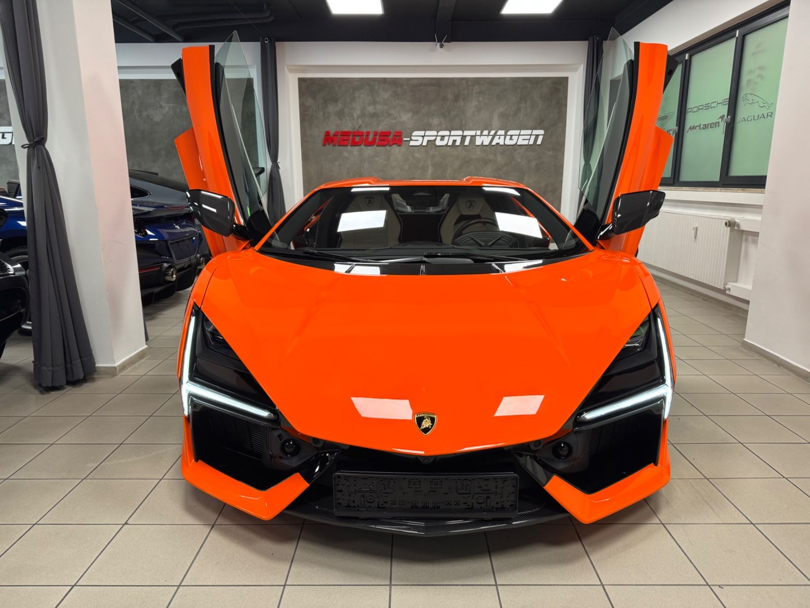 Fahrzeugabbildung Lamborghini REVUELTO ADPERSONAM INT CARBON EXT&INT PR25 FULL
