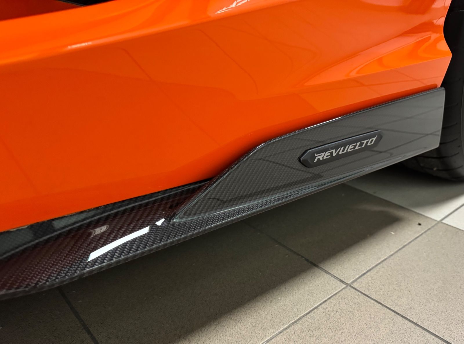 Fahrzeugabbildung Lamborghini REVUELTO ADPERSONAM INT CARBON EXT&INT PR25 FULL