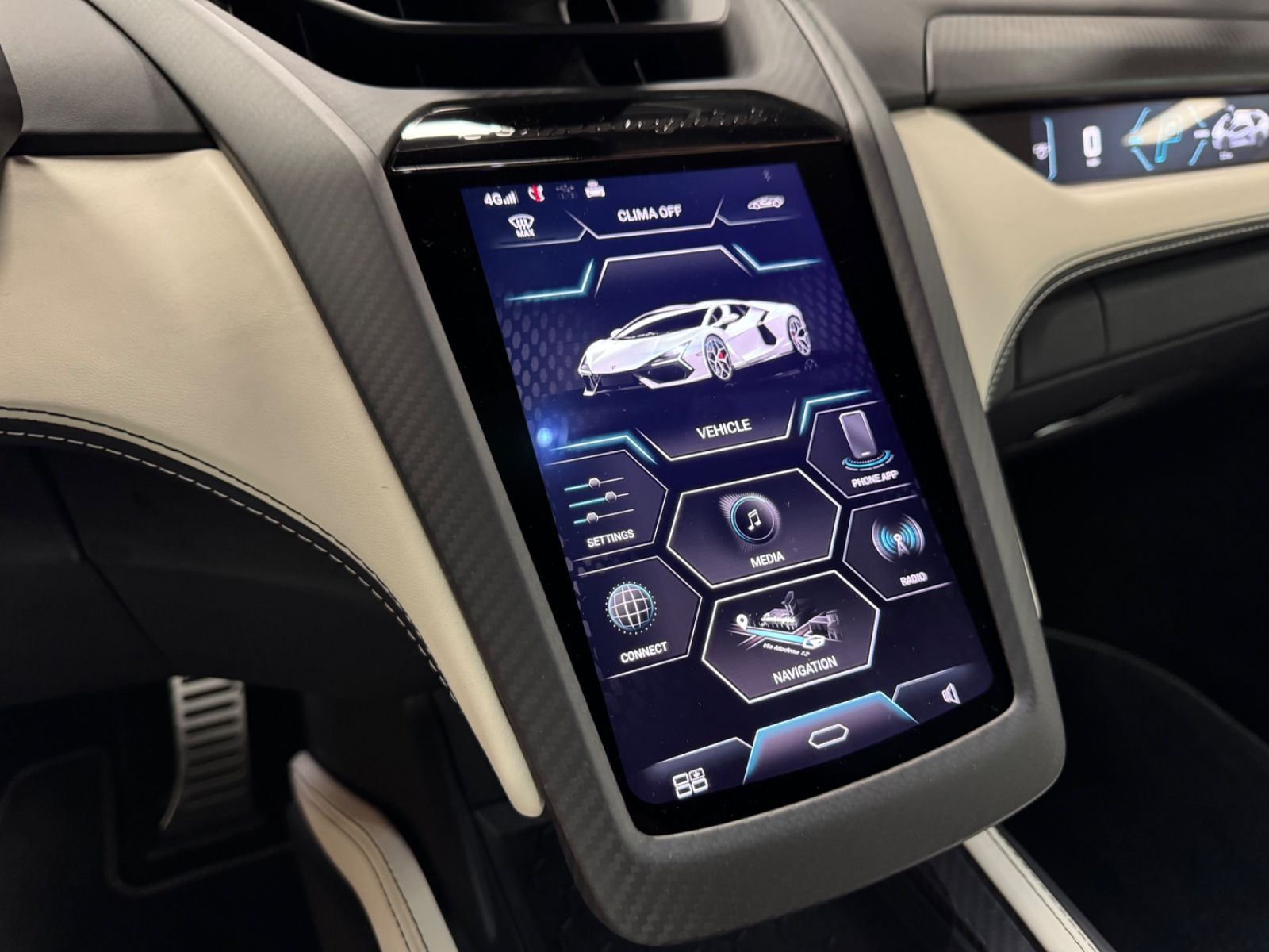 Fahrzeugabbildung Lamborghini REVUELTO ADPERSONAM INT CARBON EXT&INT PR25 FULL