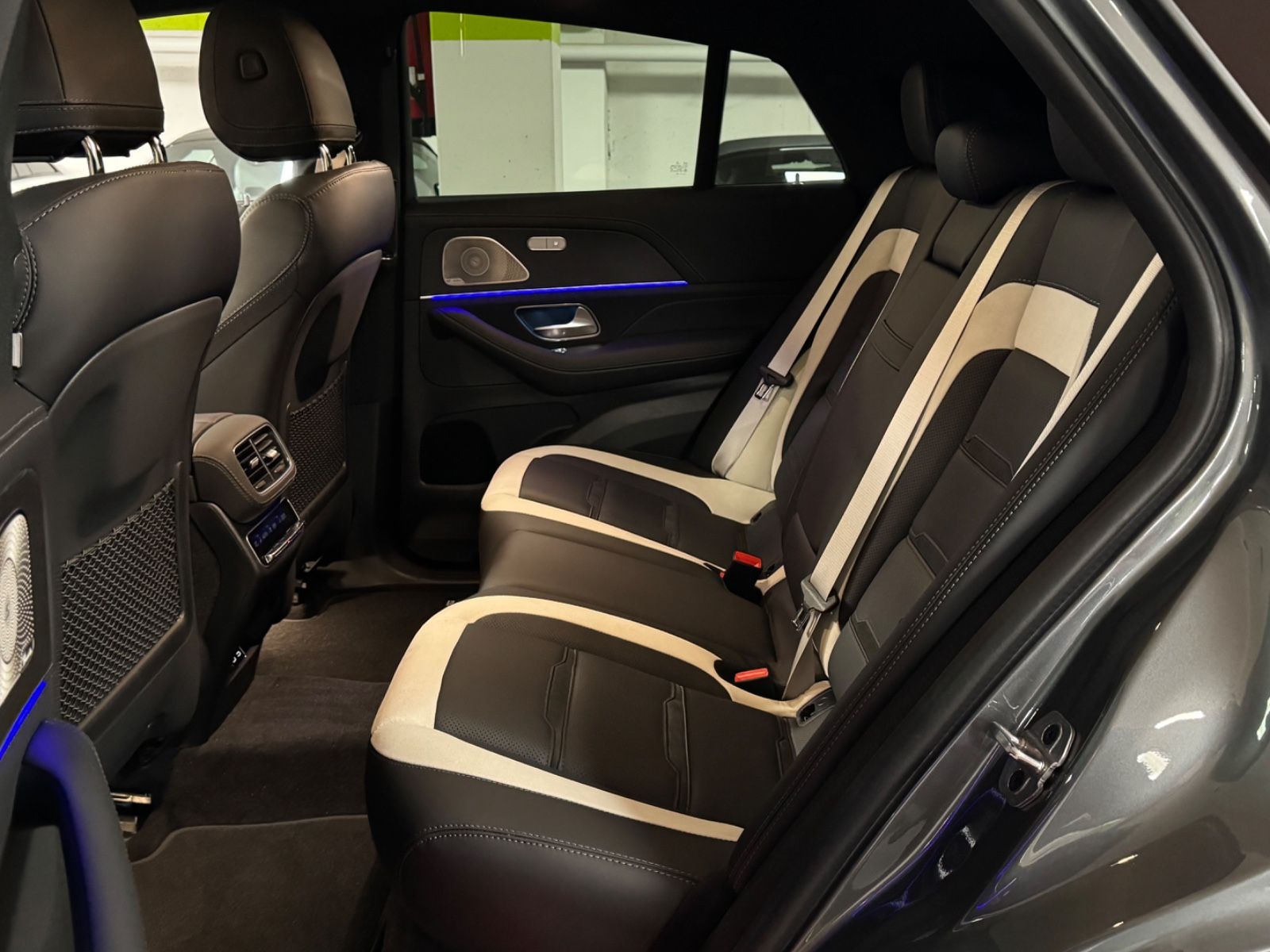 Fahrzeugabbildung Mercedes-Benz GLE 63 S AMG 4M+ COUPE FACELIFT MASSAG STANDHEIZ