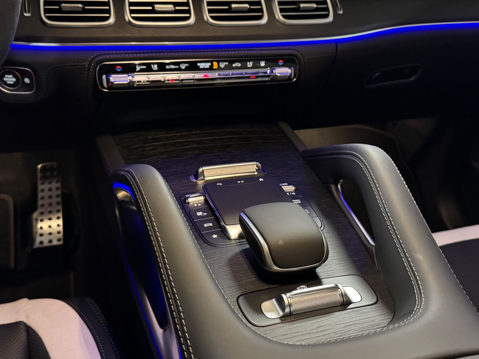 Fahrzeugabbildung Mercedes-Benz GLE 63 S AMG 4M+ COUPE FACELIFT MASSAG STANDHEIZ