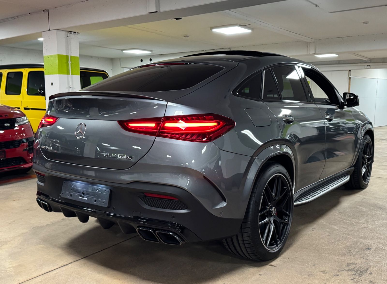 Fahrzeugabbildung Mercedes-Benz GLE 63 S AMG 4M+ COUPE FACELIFT MASSAG STANDHEIZ