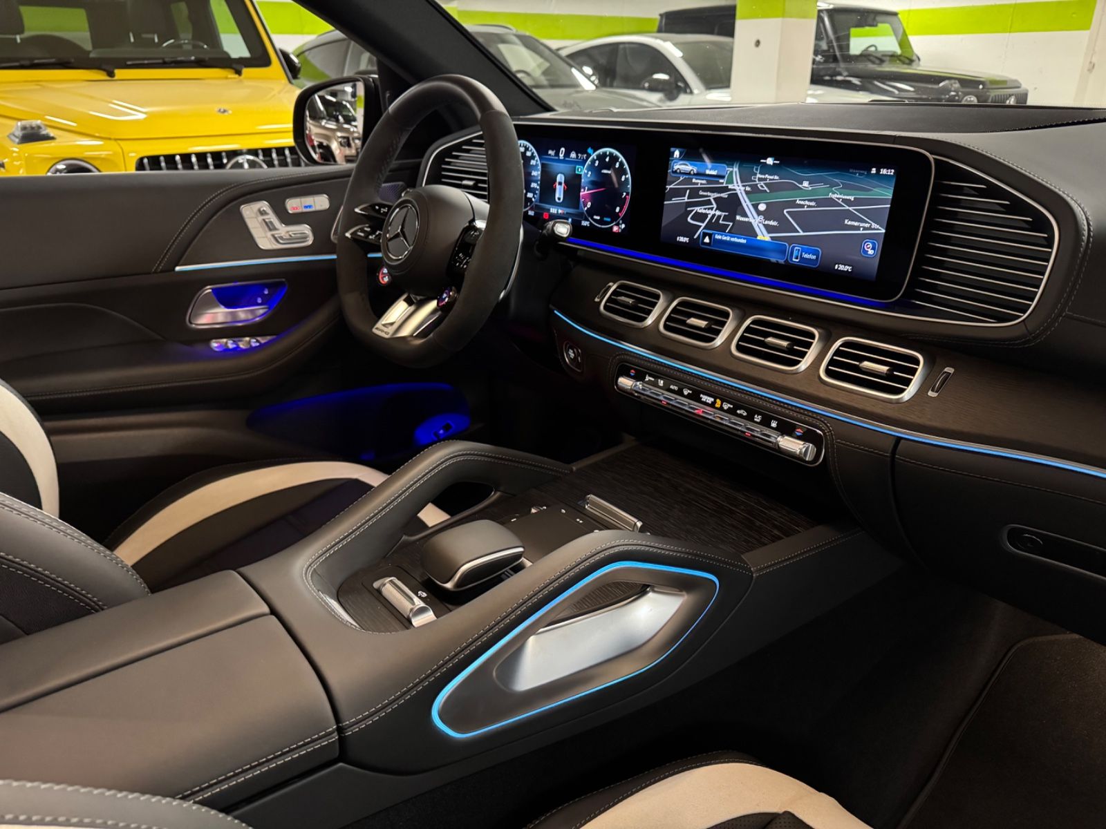 Fahrzeugabbildung Mercedes-Benz GLE 63 S AMG 4M+ COUPE FACELIFT MASSAG STANDHEIZ