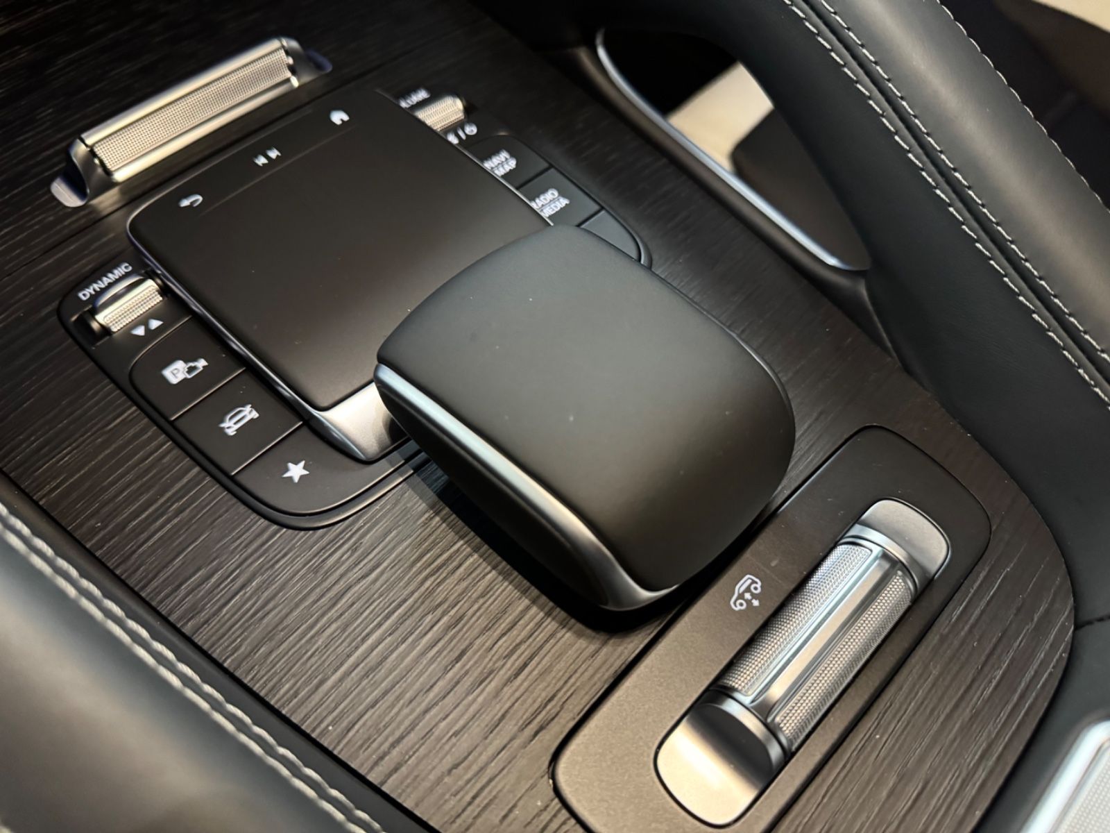 Fahrzeugabbildung Mercedes-Benz GLE 63 S AMG 4M+ COUPE FACELIFT MASSAG STANDHEIZ