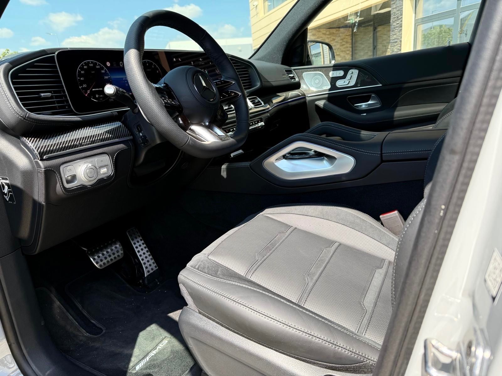 Fahrzeugabbildung Mercedes-Benz GLE 53 AMG 4M CARBON PANO MASSAGE HEADUP 25 FULL