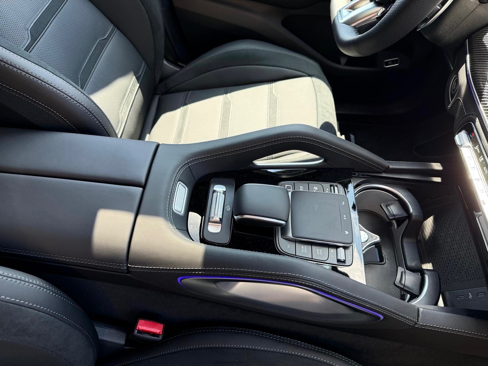Fahrzeugabbildung Mercedes-Benz GLE 53 AMG 4M CARBON PANO MASSAGE HEADUP 25 FULL