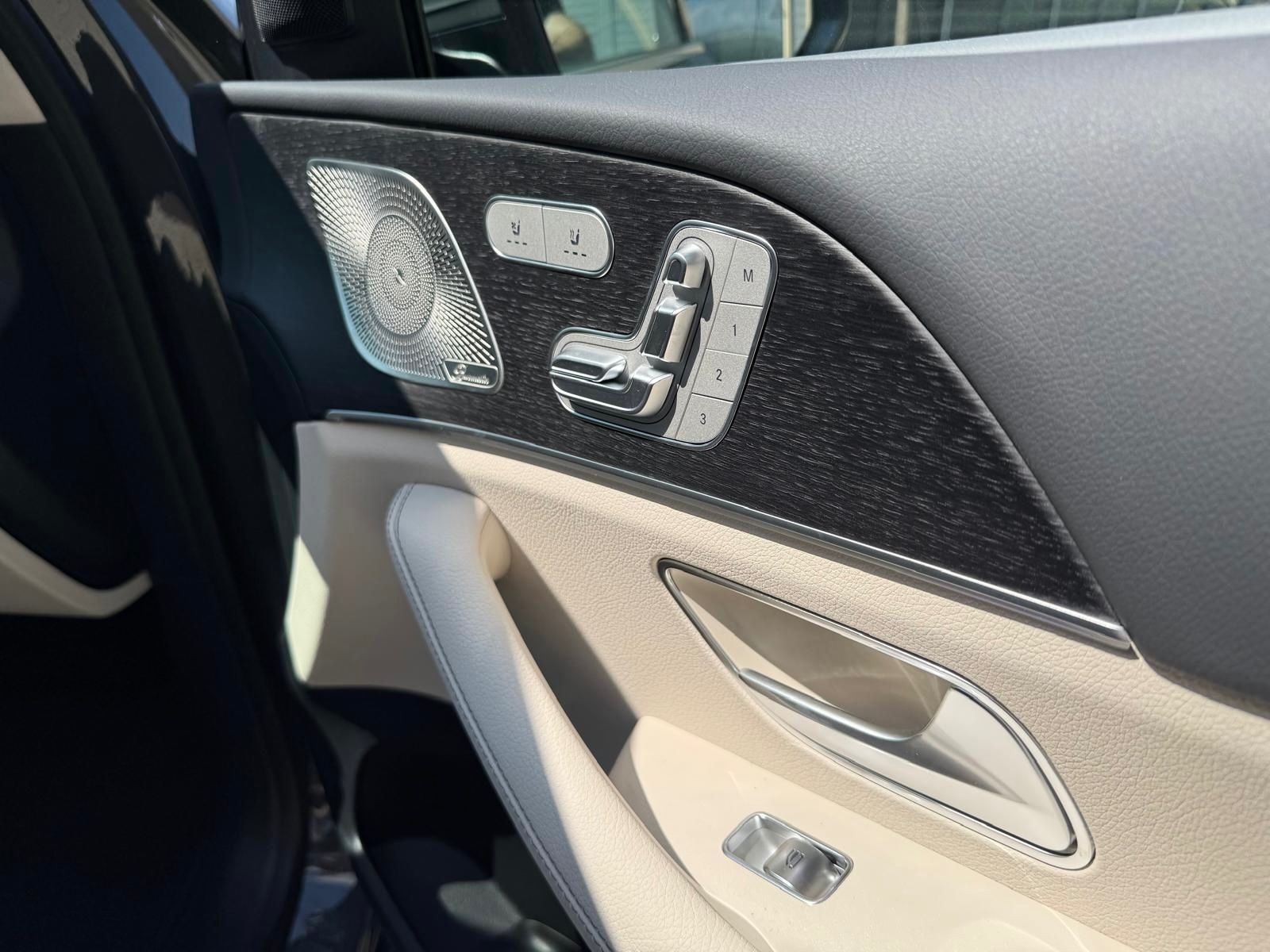Fahrzeugabbildung Mercedes-Benz GLS 450 BENZIN AMG FOND TV MASSAGE 7SEAT 25 FULL