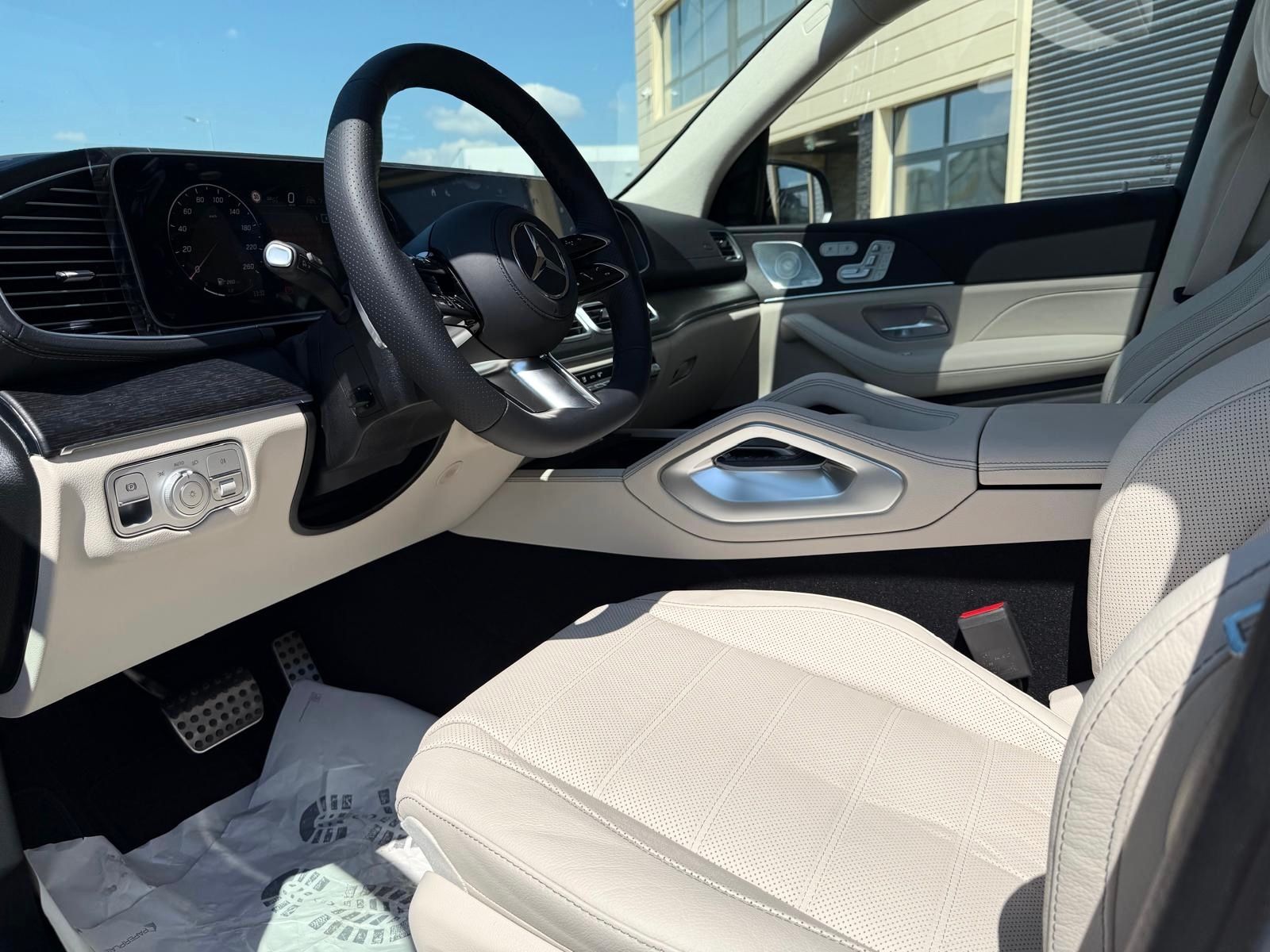 Fahrzeugabbildung Mercedes-Benz GLS 450 BENZIN AMG FOND TV MASSAGE 7SEAT 25 FULL