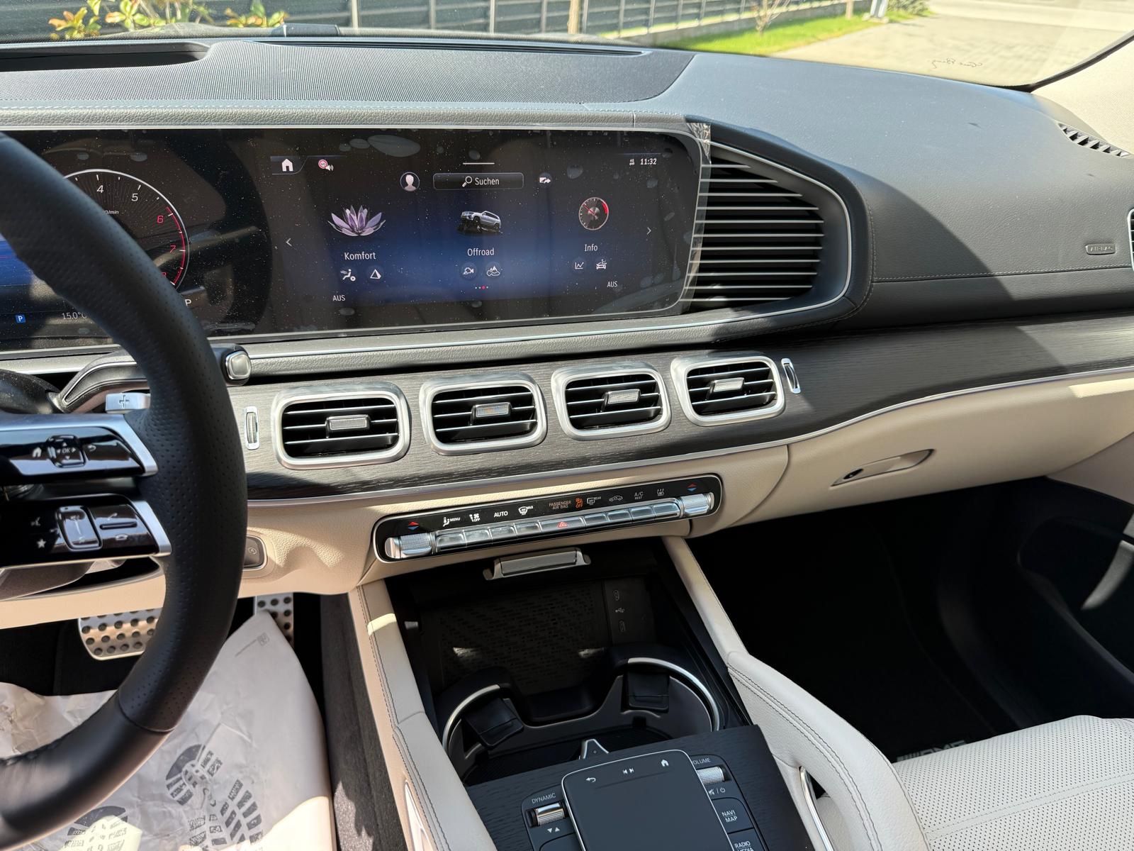 Fahrzeugabbildung Mercedes-Benz GLS 450 BENZIN AMG FOND TV MASSAGE 7SEAT 25 FULL