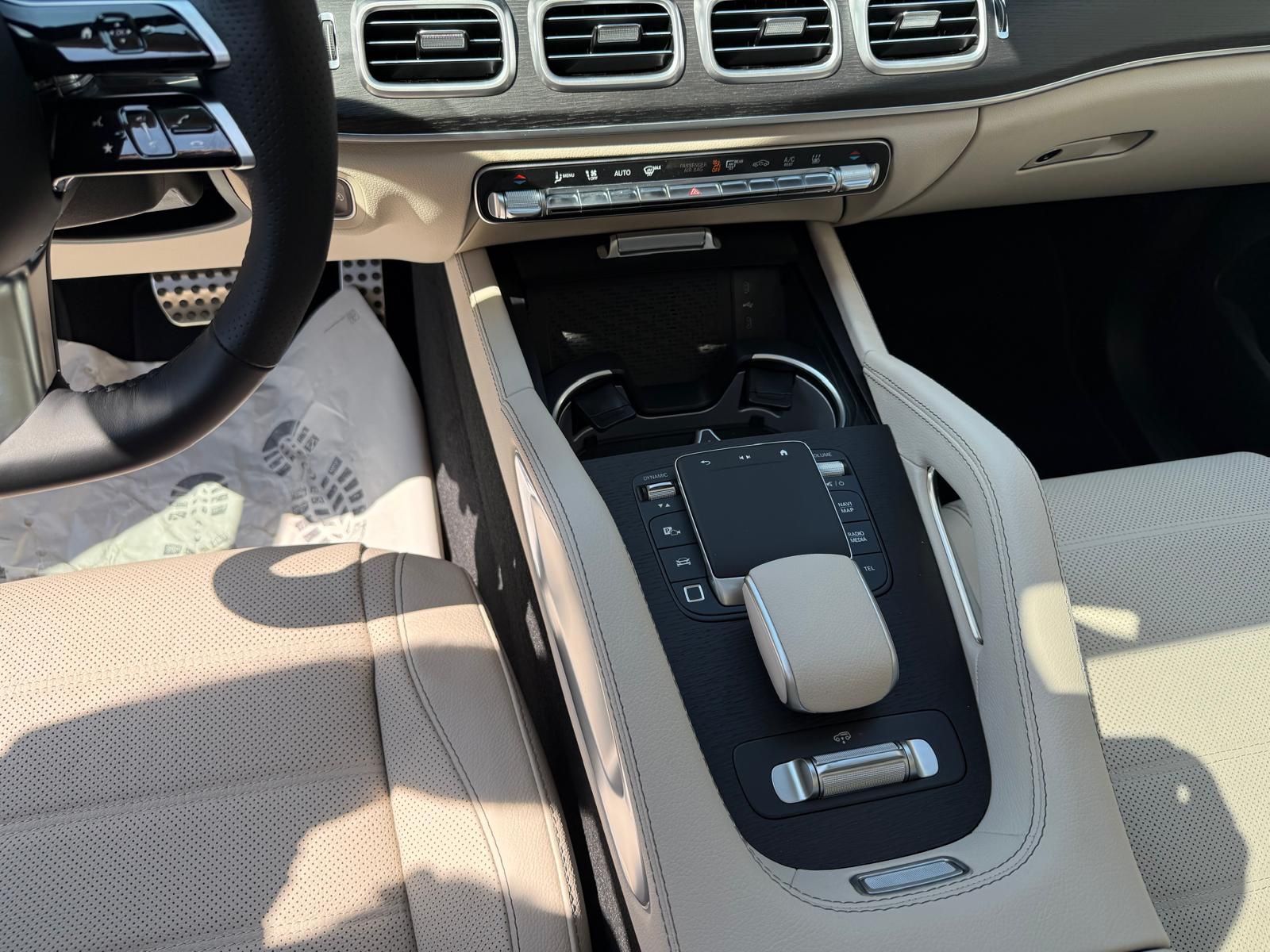 Fahrzeugabbildung Mercedes-Benz GLS 450 BENZIN AMG FOND TV MASSAGE 7SEAT 25 FULL