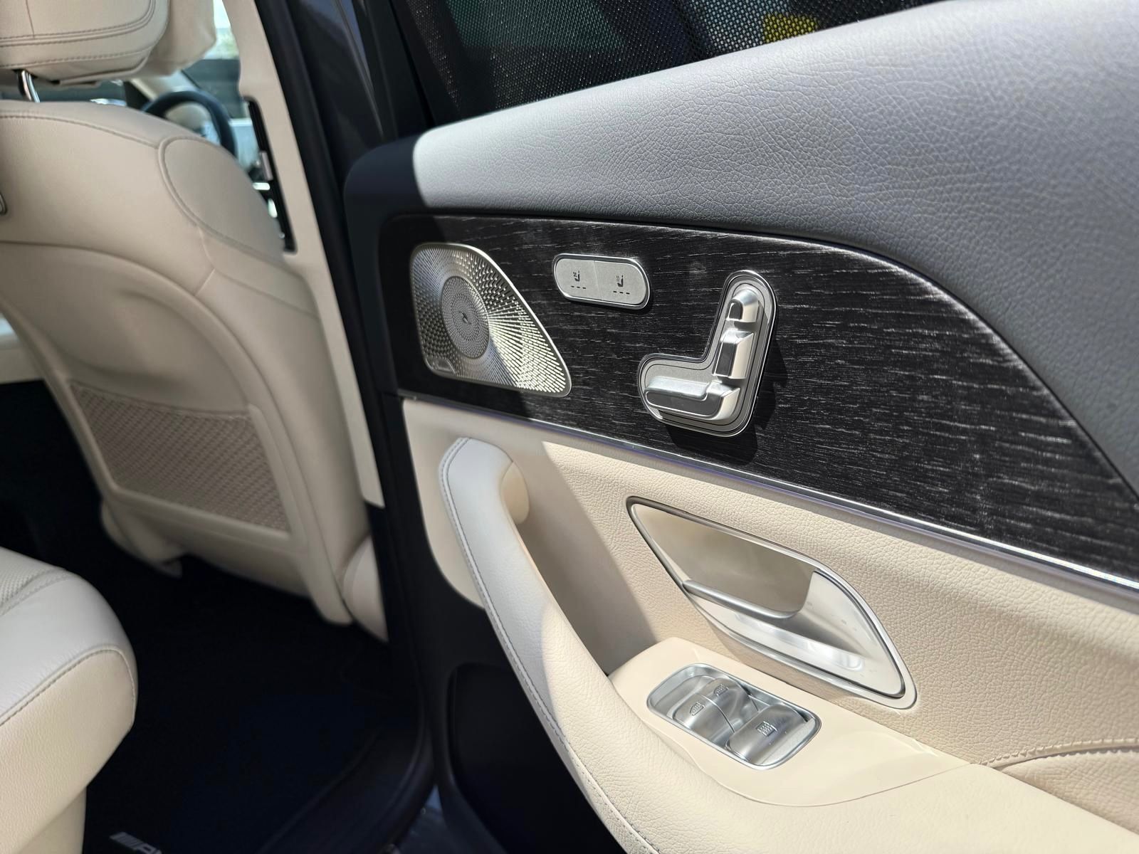 Fahrzeugabbildung Mercedes-Benz GLS 450 BENZIN AMG FOND TV MASSAGE 7SEAT 25 FULL