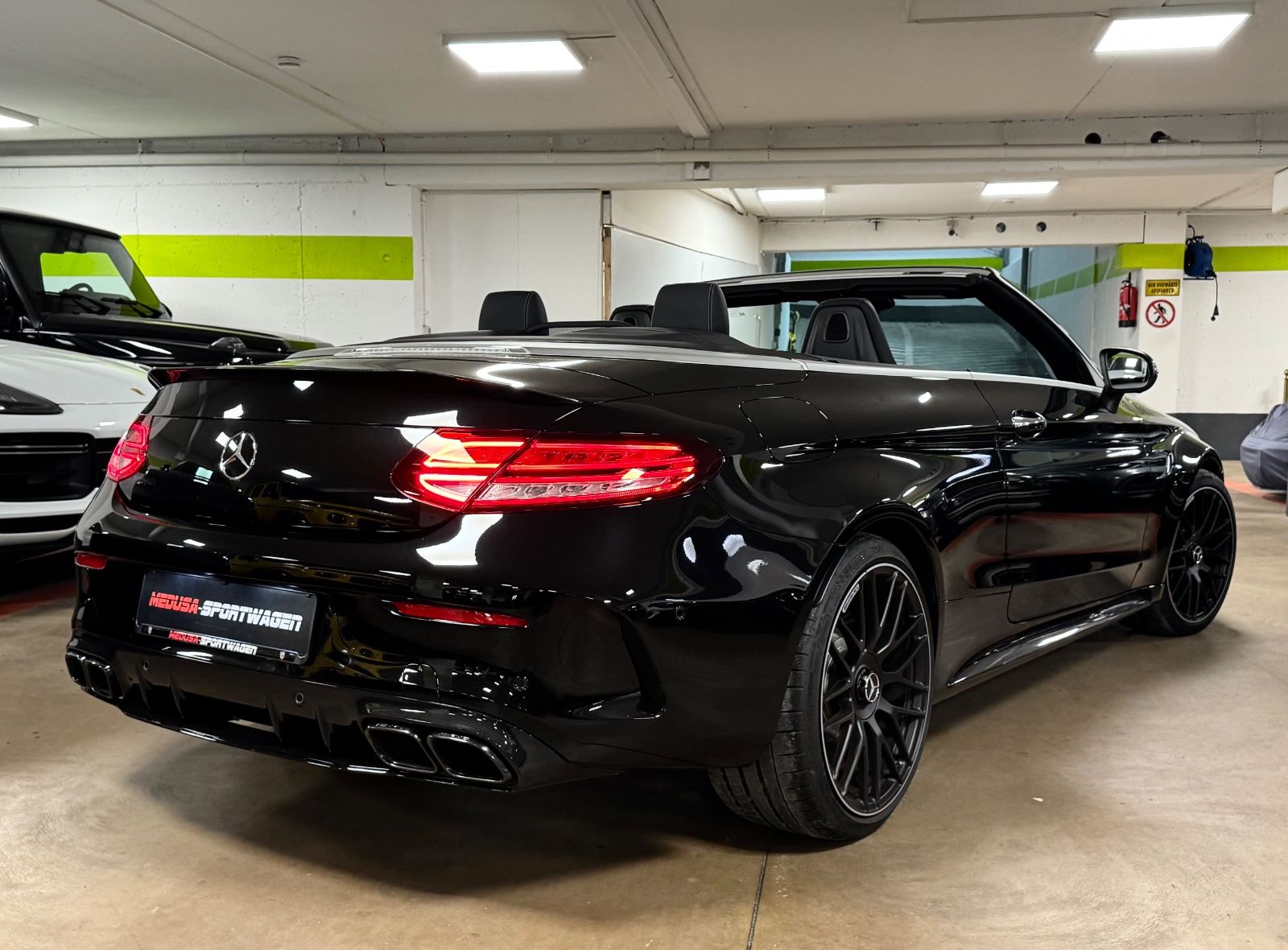Fahrzeugabbildung Mercedes-Benz C 63 S AMG CABRIO CARBON EXT&INT CERAMIC FULLOPT
