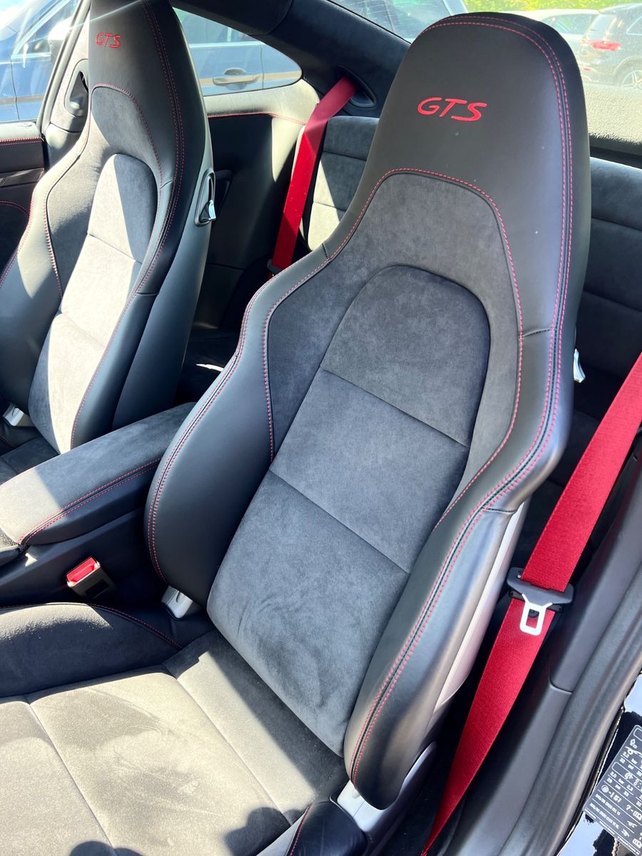 Fahrzeugabbildung Porsche 911 CARRERA GTS FACELIFT SAMMLER NUR 6500KM FULL