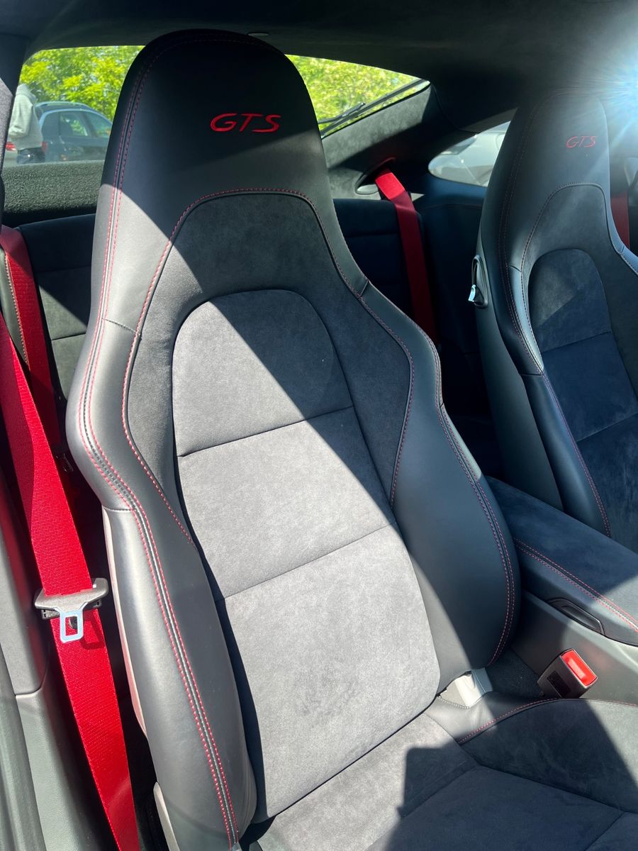Fahrzeugabbildung Porsche 911 CARRERA GTS FACELIFT SAMMLER NUR 6500KM FULL