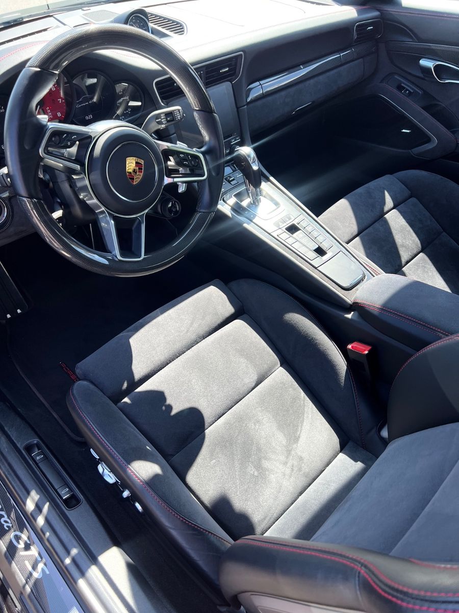 Fahrzeugabbildung Porsche 991 CARRERA GTS FACELIFT SAMMLER NUR 6500KM FULL