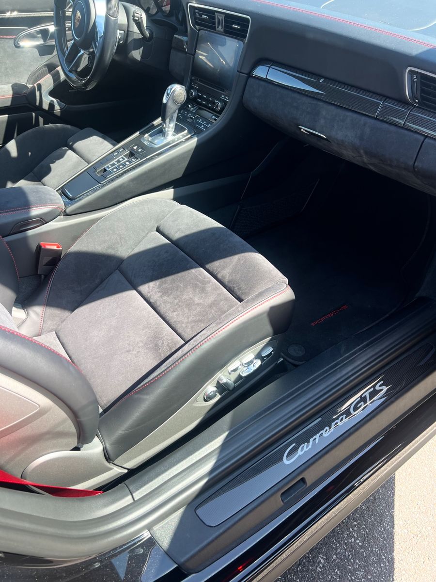 Fahrzeugabbildung Porsche 991 CARRERA GTS FACELIFT SAMMLER NUR 6500KM FULL