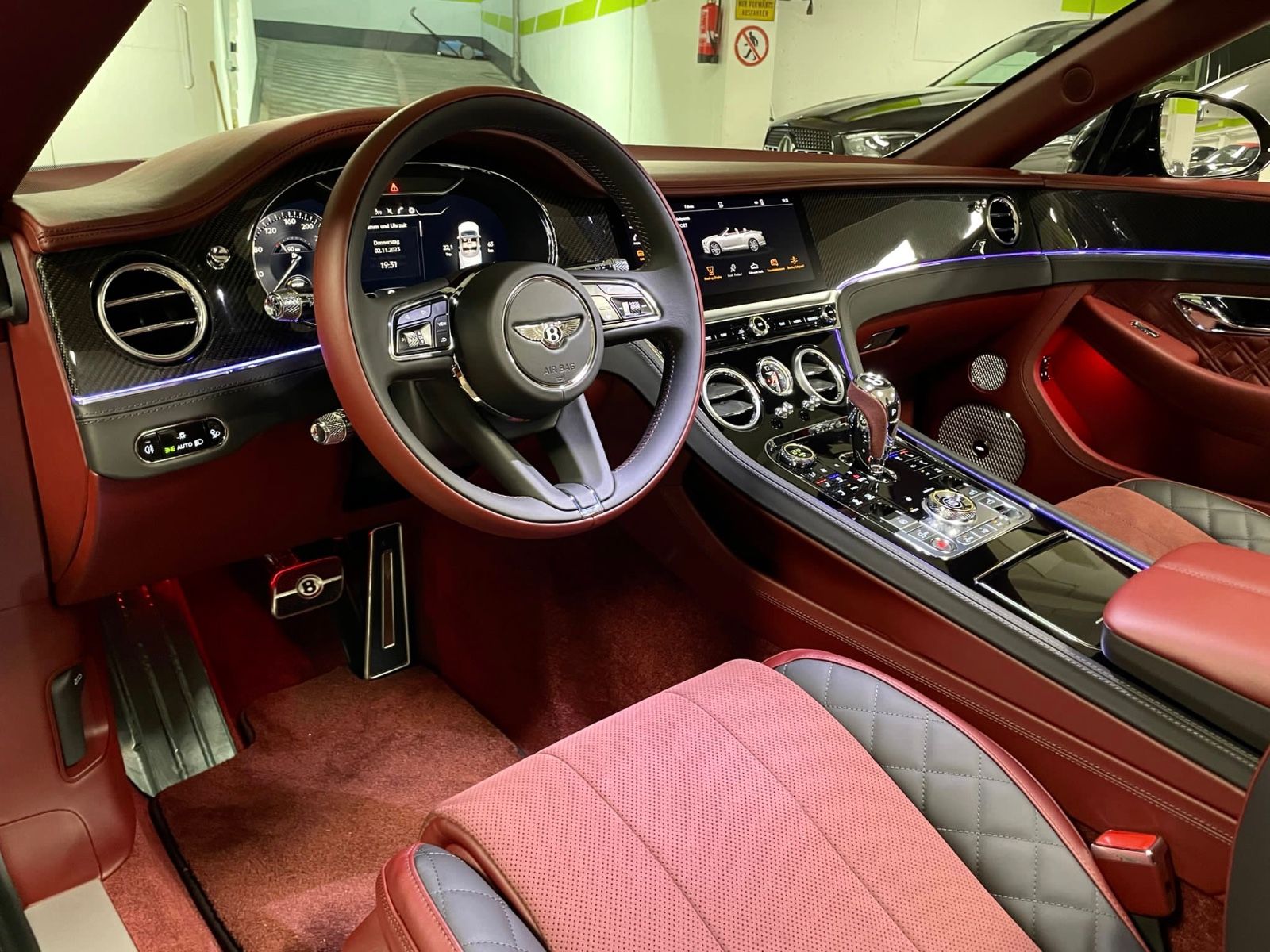Fahrzeugabbildung Bentley CONTINENTAL GTC V8 S MULLINER CARBON FULLOPTION!
