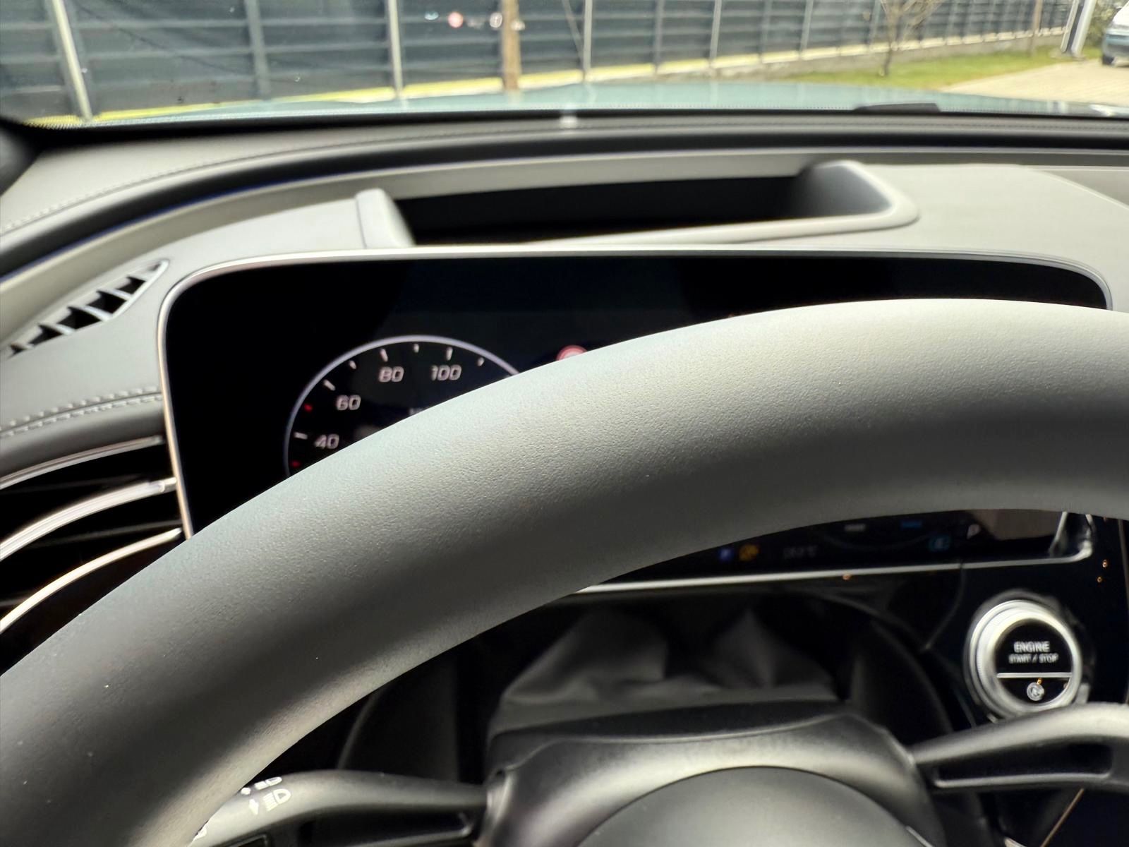 Fahrzeugabbildung Mercedes-Benz E 200 4M AMG LINE EXCLUSIV HYPERSCREEN BURMESTER