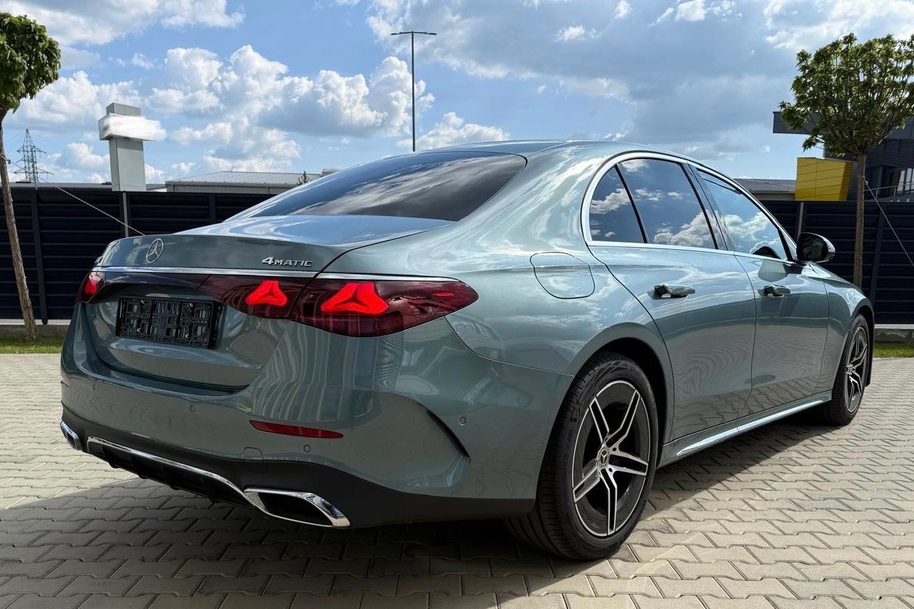 Fahrzeugabbildung Mercedes-Benz E 200 4M AMG LINE EXCLUSIV HYPERSCREEN BURMESTER