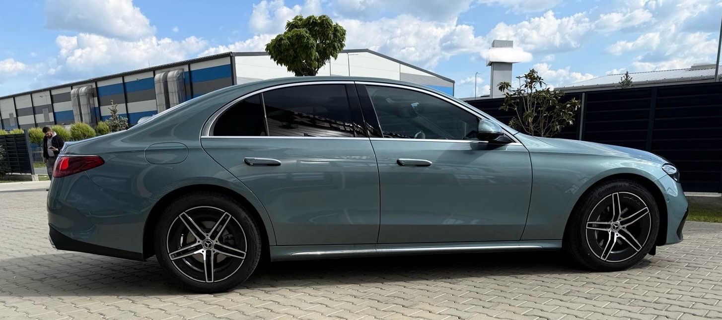 Fahrzeugabbildung Mercedes-Benz E 200 4M AMG LINE EXCLUSIV HYPERSCREEN BURMESTER