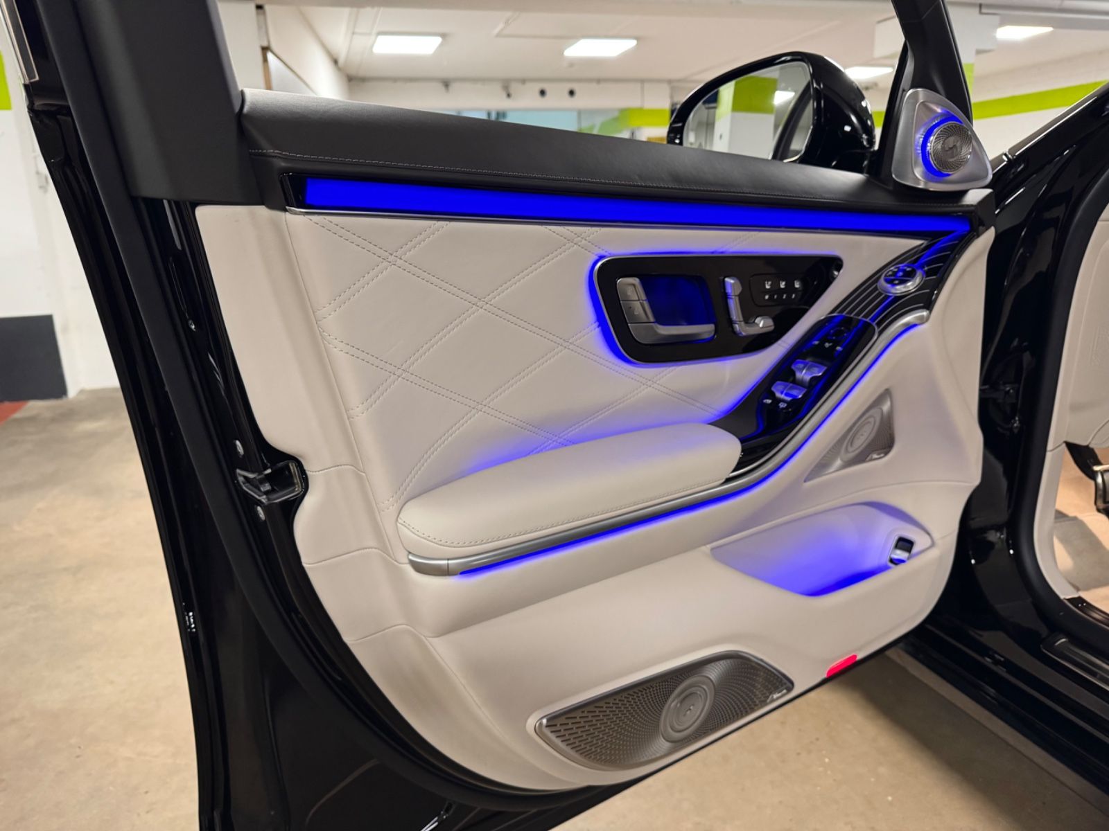 Fahrzeugabbildung Mercedes-Benz S 580 MAYBACH EXCUTIVE FIRSTCLASS TV MASSAG FULL