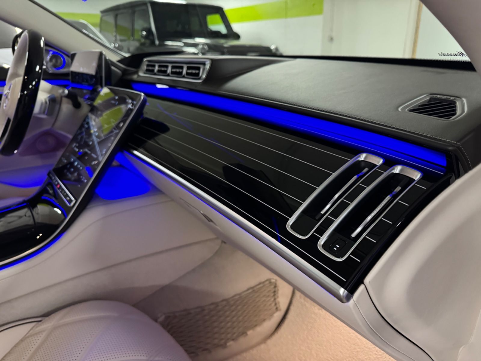 Fahrzeugabbildung Mercedes-Benz S 580 MAYBACH EXCUTIVE FIRSTCLASS TV MASSAG FULL