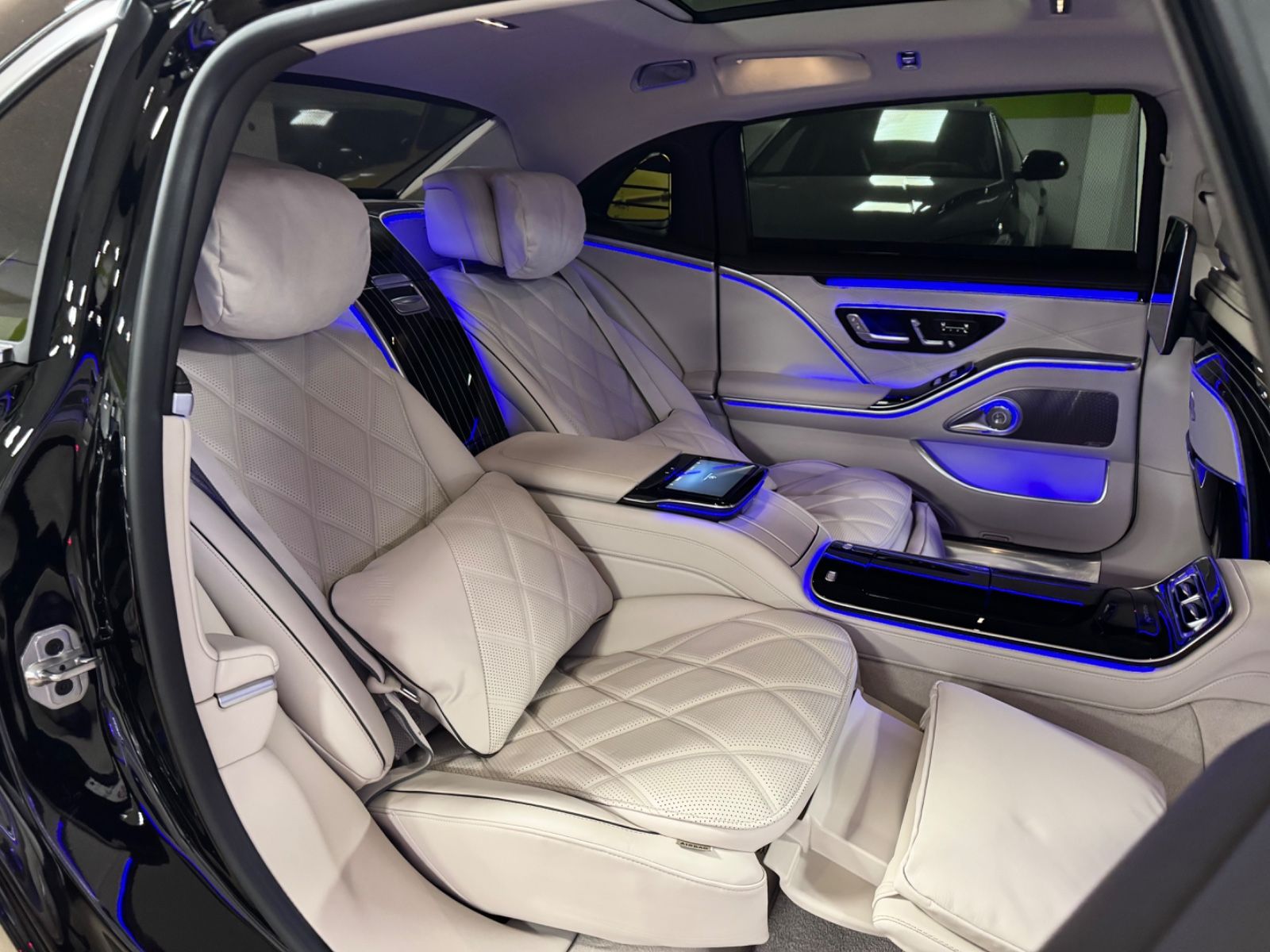 Fahrzeugabbildung Mercedes-Benz S 580 MAYBACH EXCUTIVE FIRSTCLASS TV MASSAG FULL
