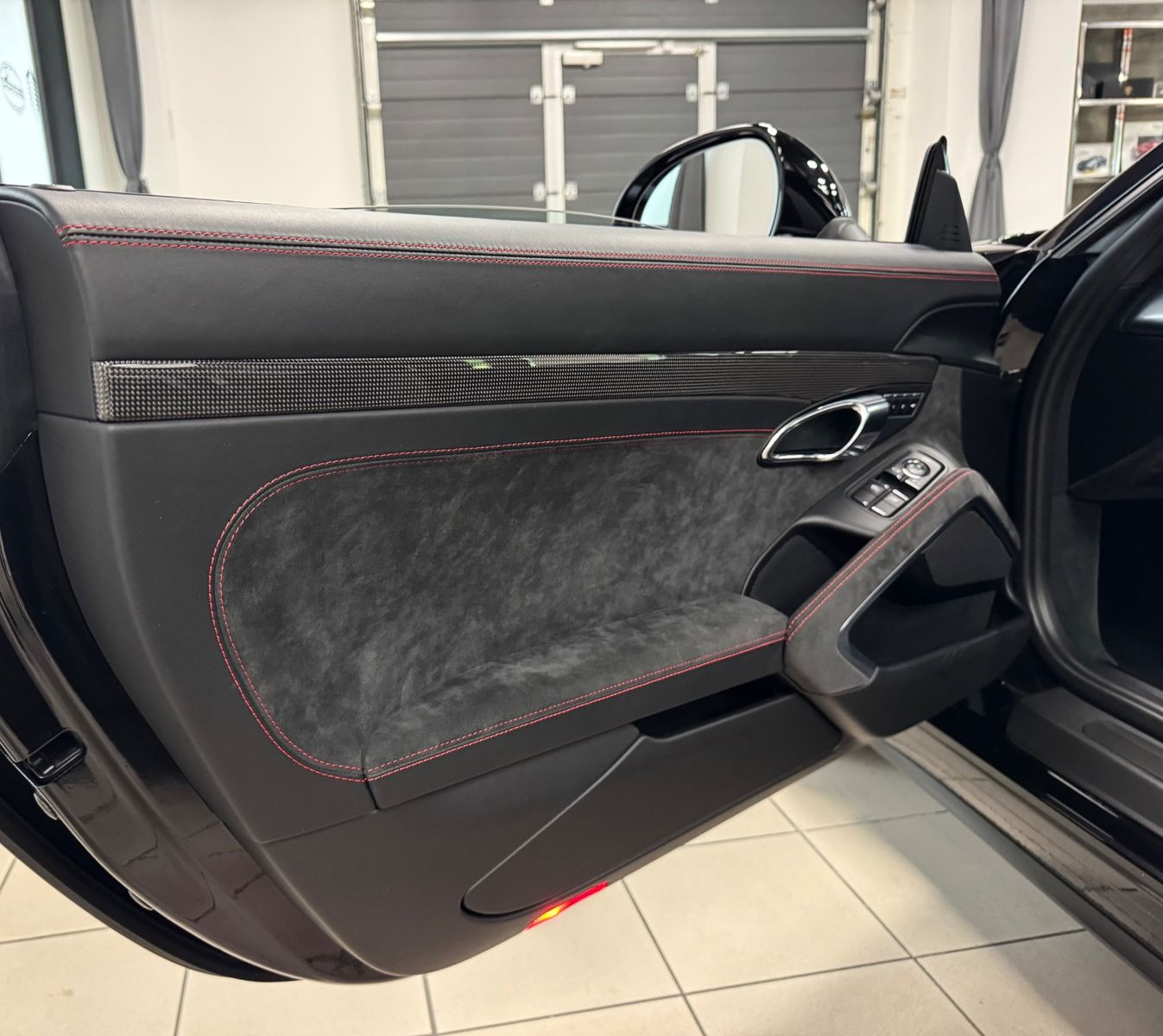 Fahrzeugabbildung Porsche 911 CARRERA GTS FACELIFT SAMMLER NUR 6500KM FULL