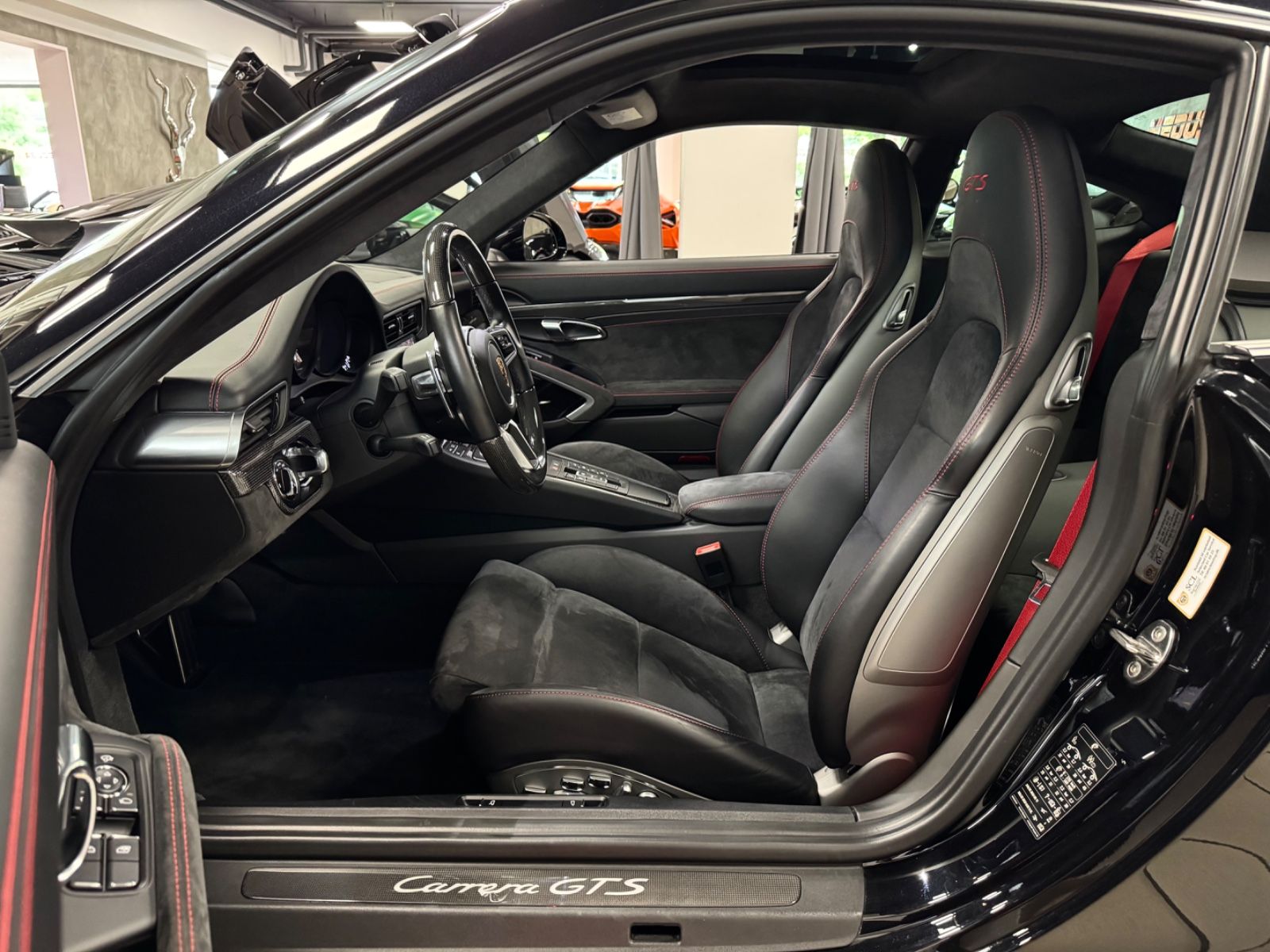 Fahrzeugabbildung Porsche 911 CARRERA GTS FACELIFT SAMMLER NUR 6500KM FULL