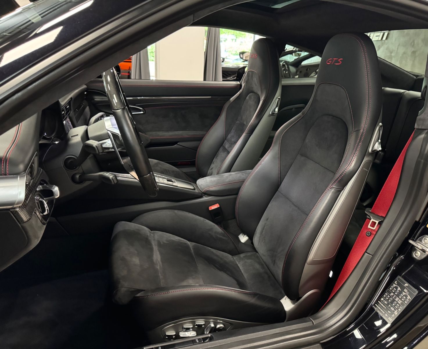 Fahrzeugabbildung Porsche 911 CARRERA GTS FACELIFT SAMMLER NUR 6500KM FULL