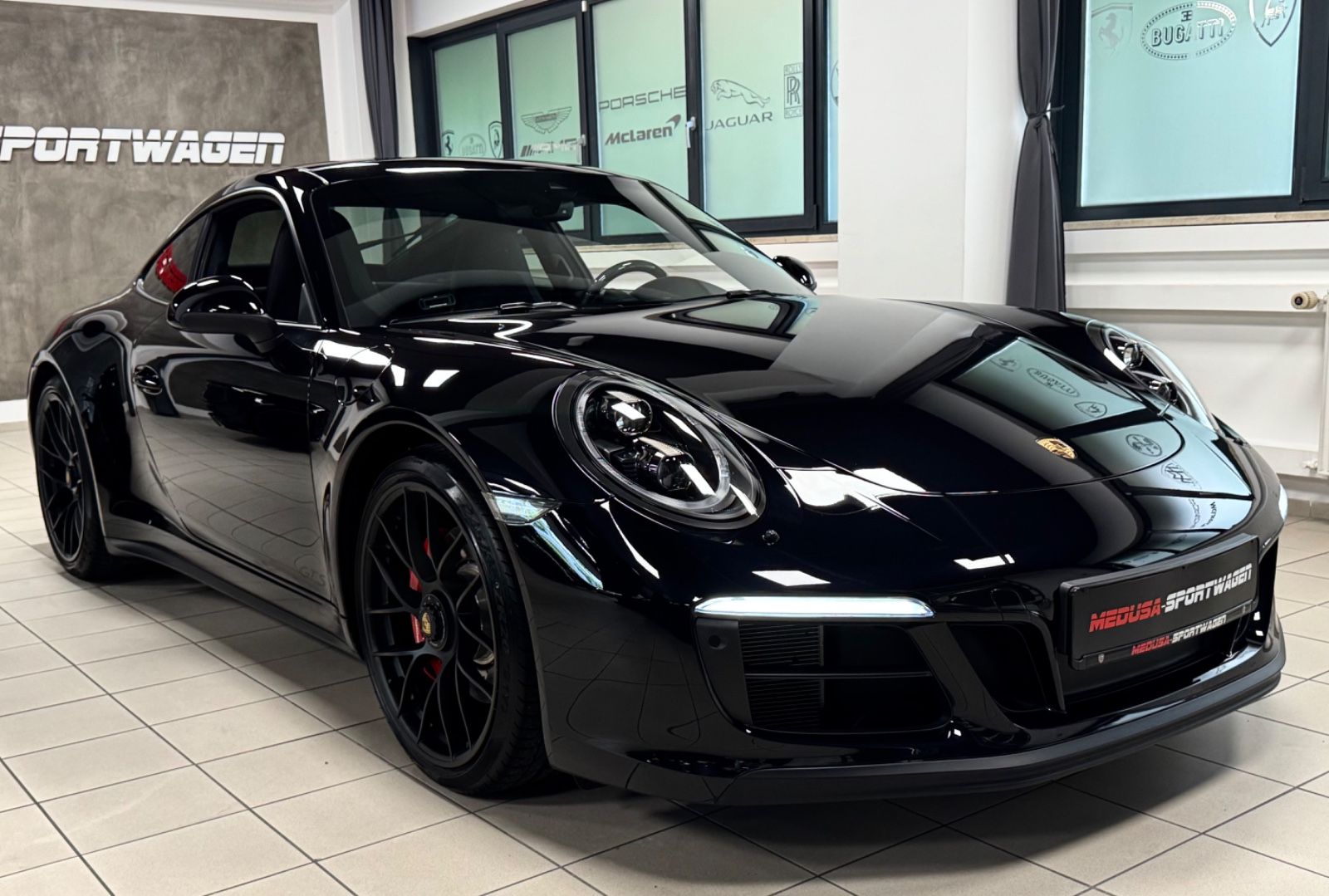 Fahrzeugabbildung Porsche 911 CARRERA GTS FACELIFT SAMMLER NUR 6500KM FULL