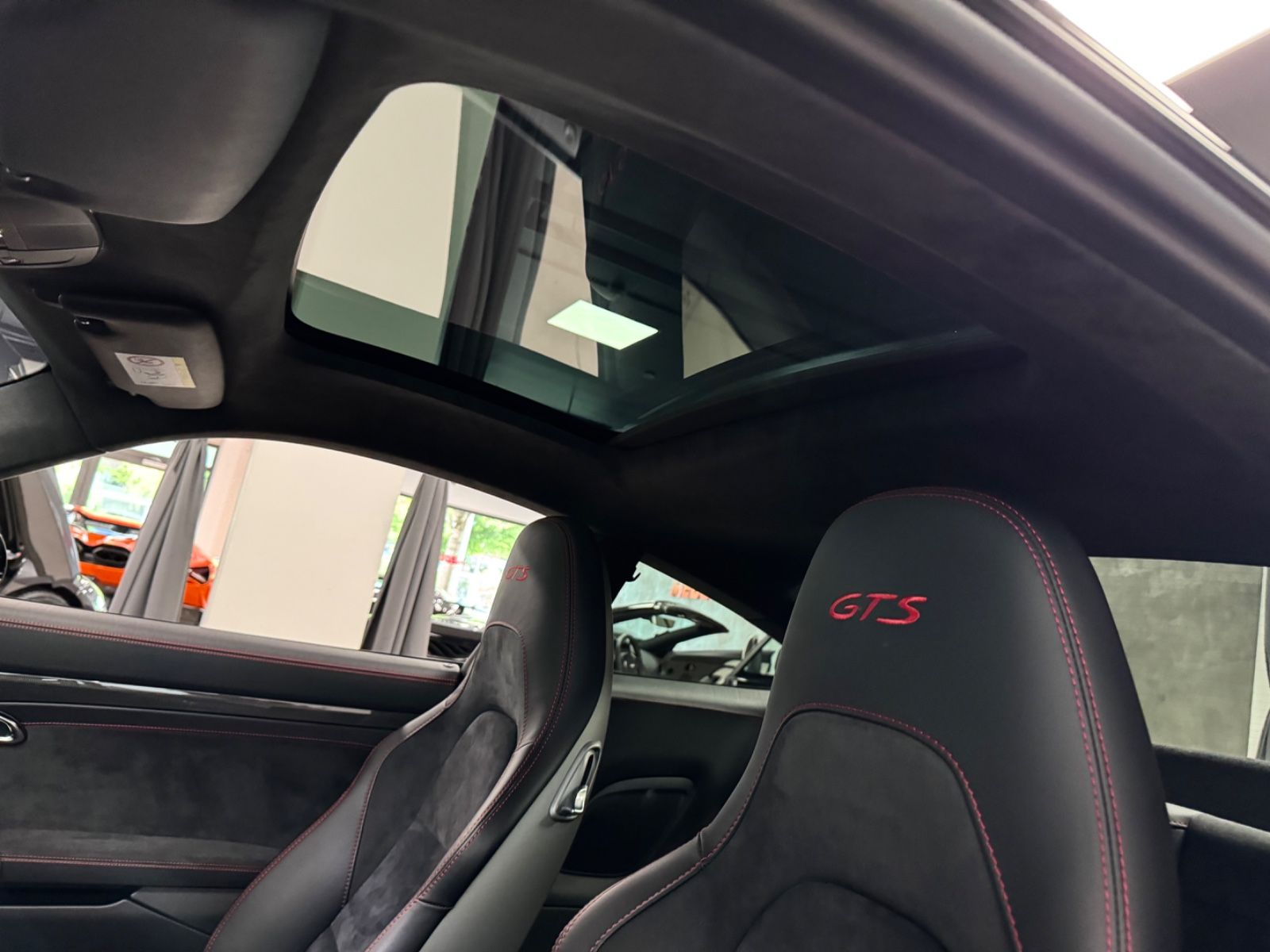 Fahrzeugabbildung Porsche 911 CARRERA GTS FACELIFT SAMMLER NUR 6500KM FULL