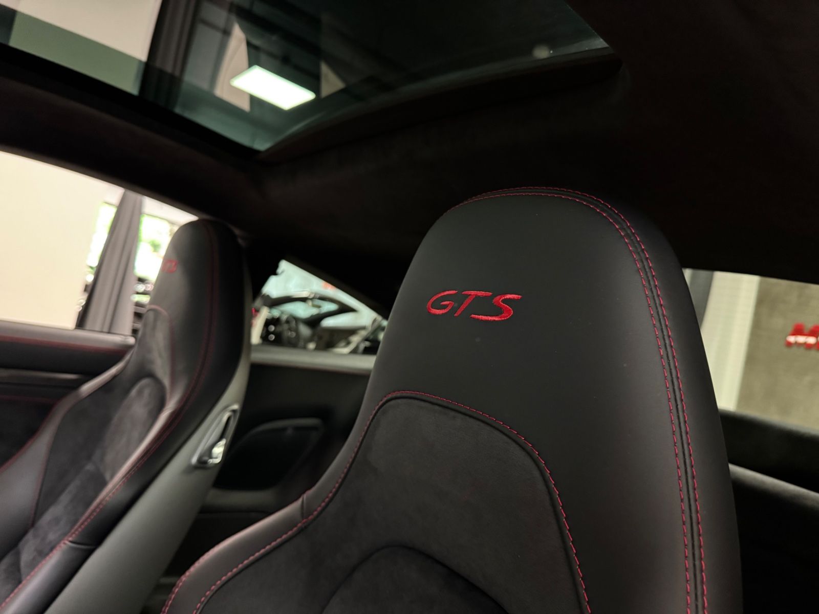 Fahrzeugabbildung Porsche 911 CARRERA GTS FACELIFT SAMMLER NUR 6500KM FULL