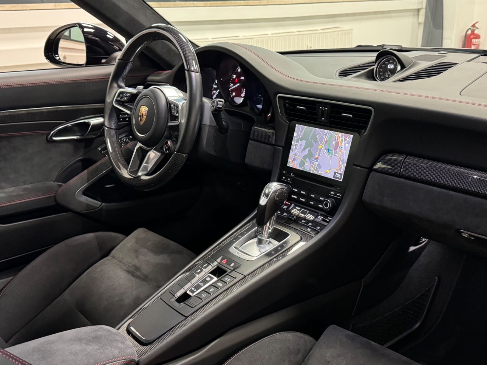 Fahrzeugabbildung Porsche 911 CARRERA GTS FACELIFT SAMMLER NUR 6500KM FULL