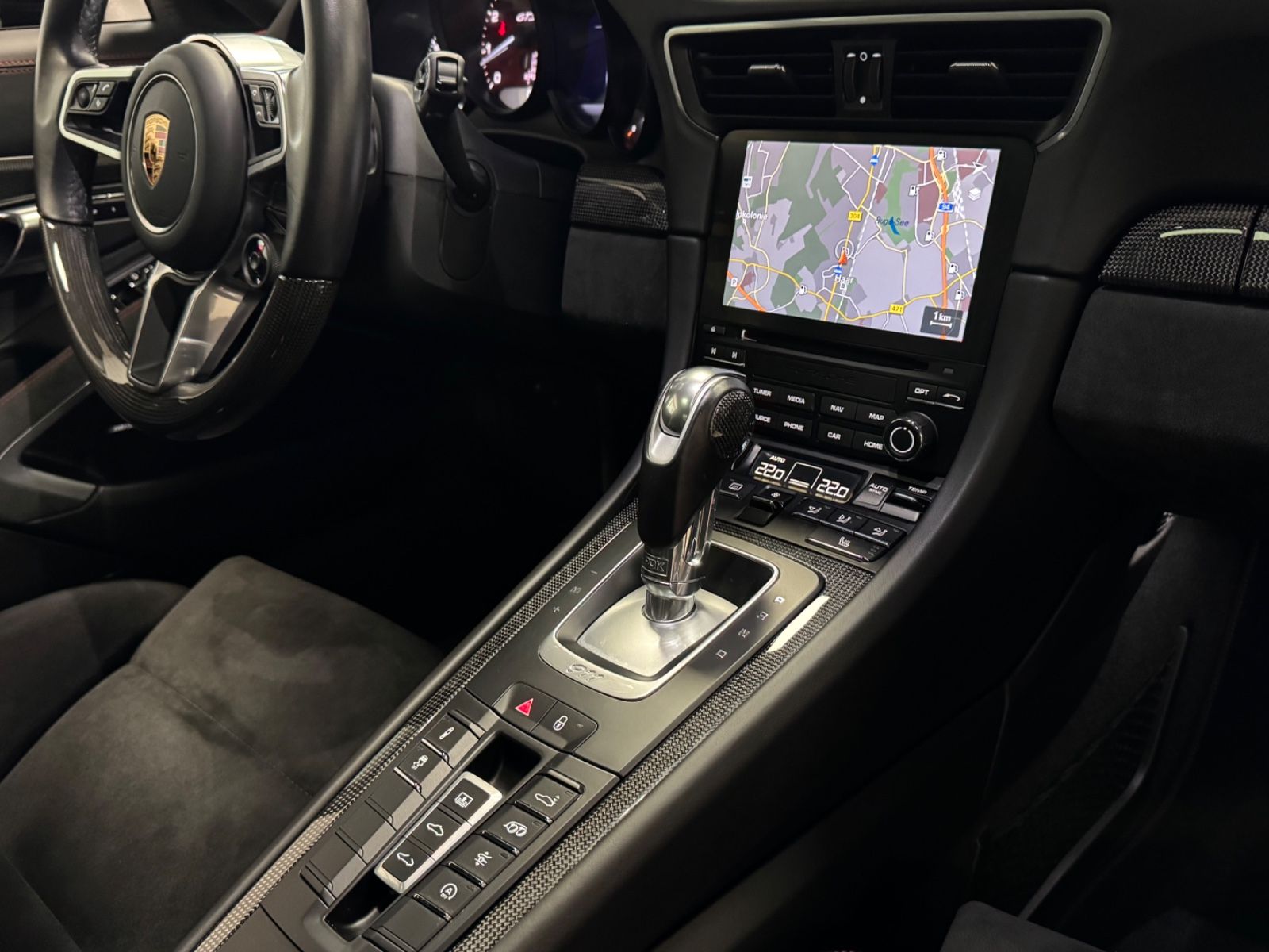 Fahrzeugabbildung Porsche 911 CARRERA GTS FACELIFT SAMMLER NUR 6500KM FULL