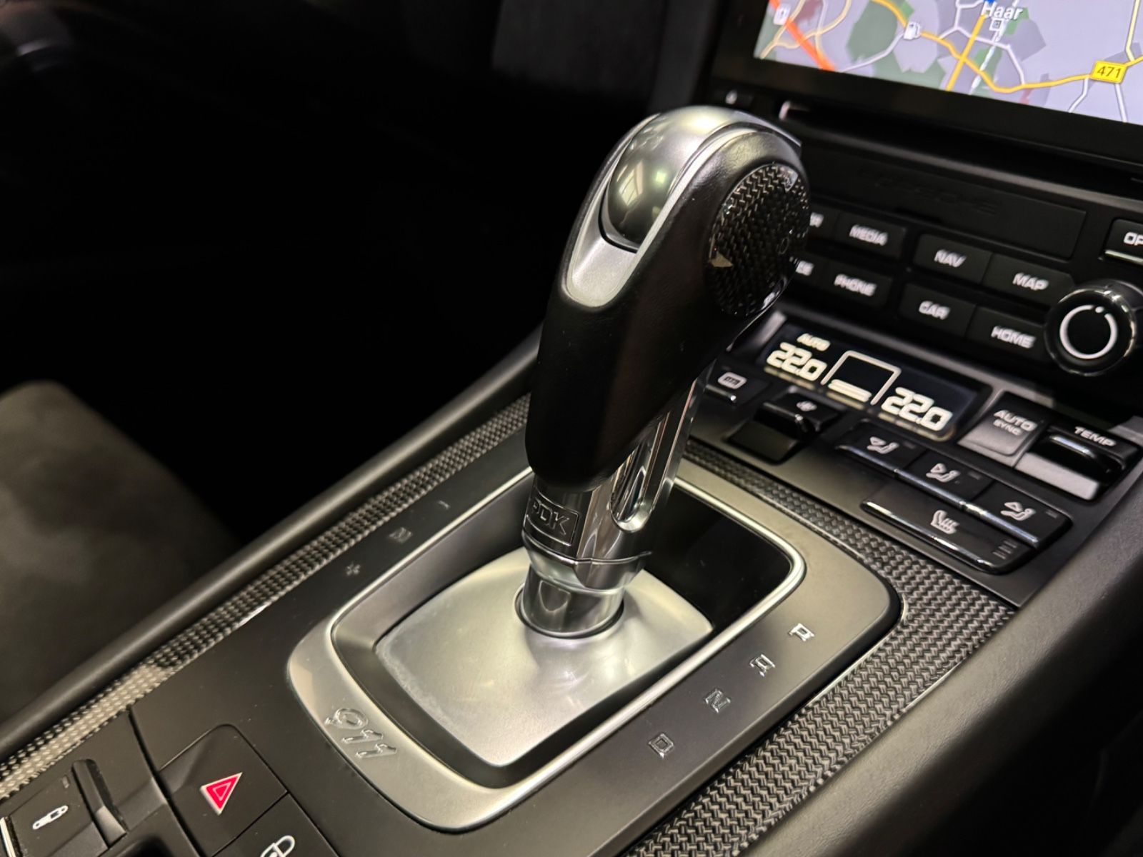 Fahrzeugabbildung Porsche 911 CARRERA GTS FACELIFT SAMMLER NUR 6500KM FULL