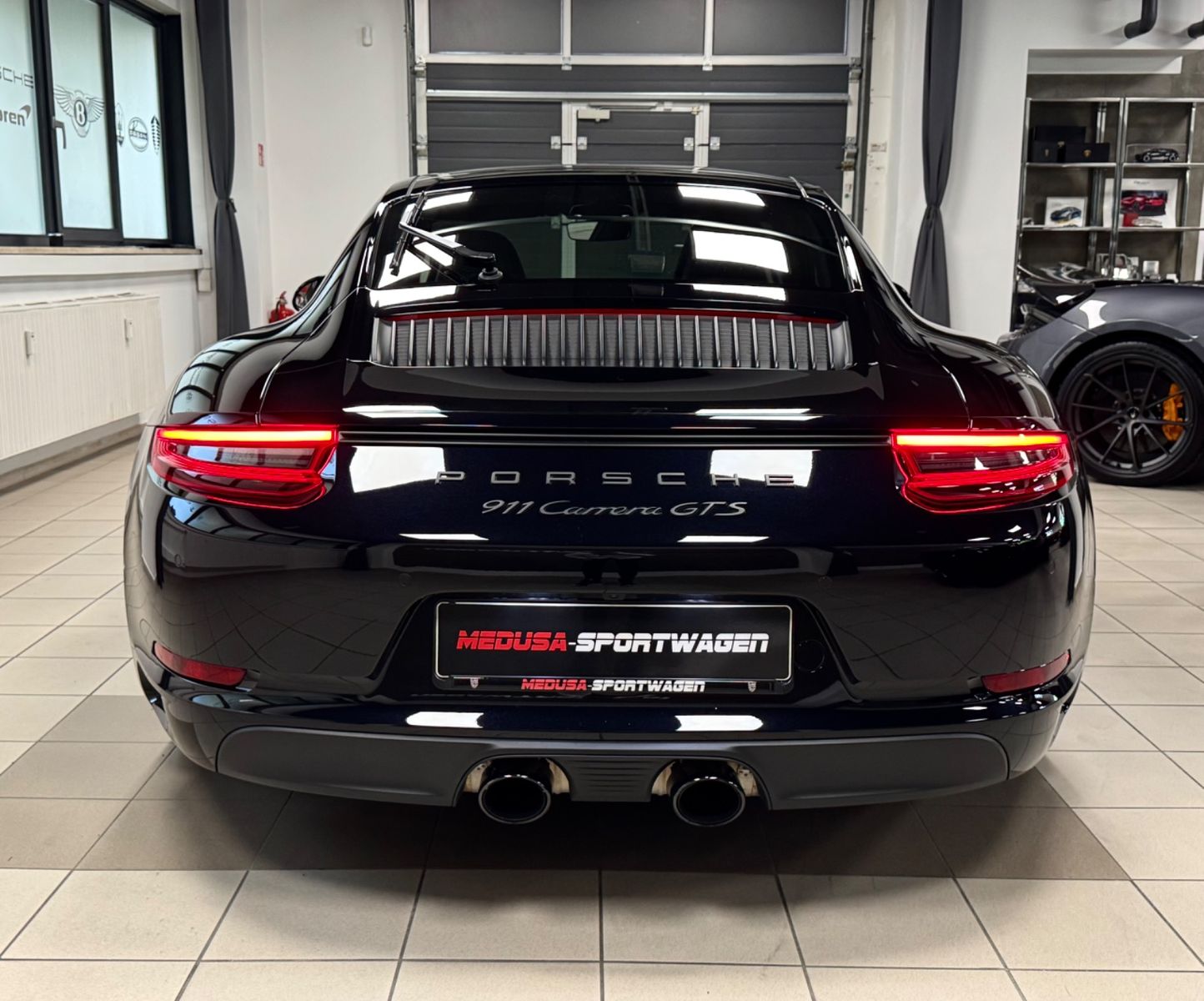 Fahrzeugabbildung Porsche 911 CARRERA GTS FACELIFT SAMMLER NUR 6500KM FULL