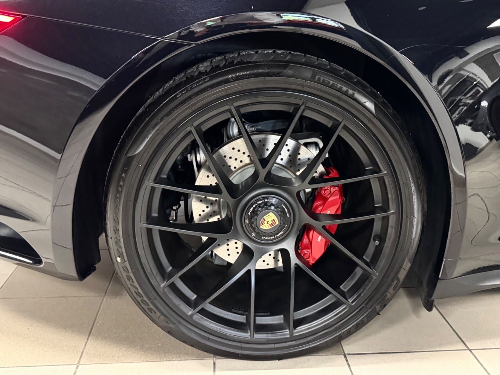 Fahrzeugabbildung Porsche 911 CARRERA GTS FACELIFT SAMMLER NUR 6500KM FULL