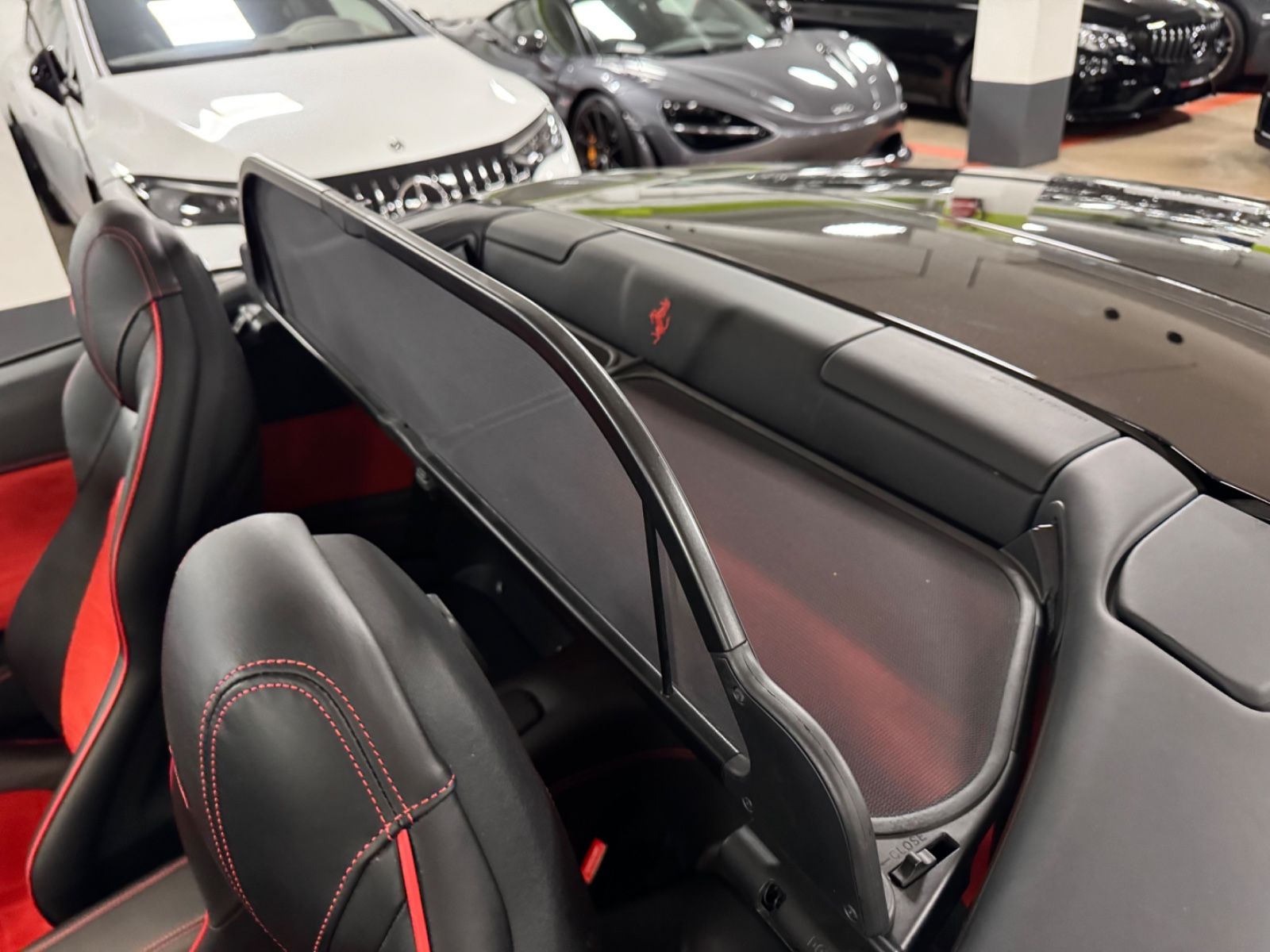 Fahrzeugabbildung Ferrari CALIFORNIA T HANDLING SPECIALE CARBONPACK FULL!