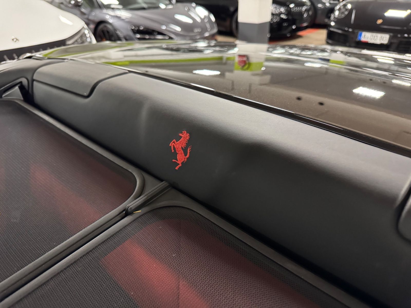 Fahrzeugabbildung Ferrari CALIFORNIA T HANDLING SPECIALE CARBONPACK FULL!