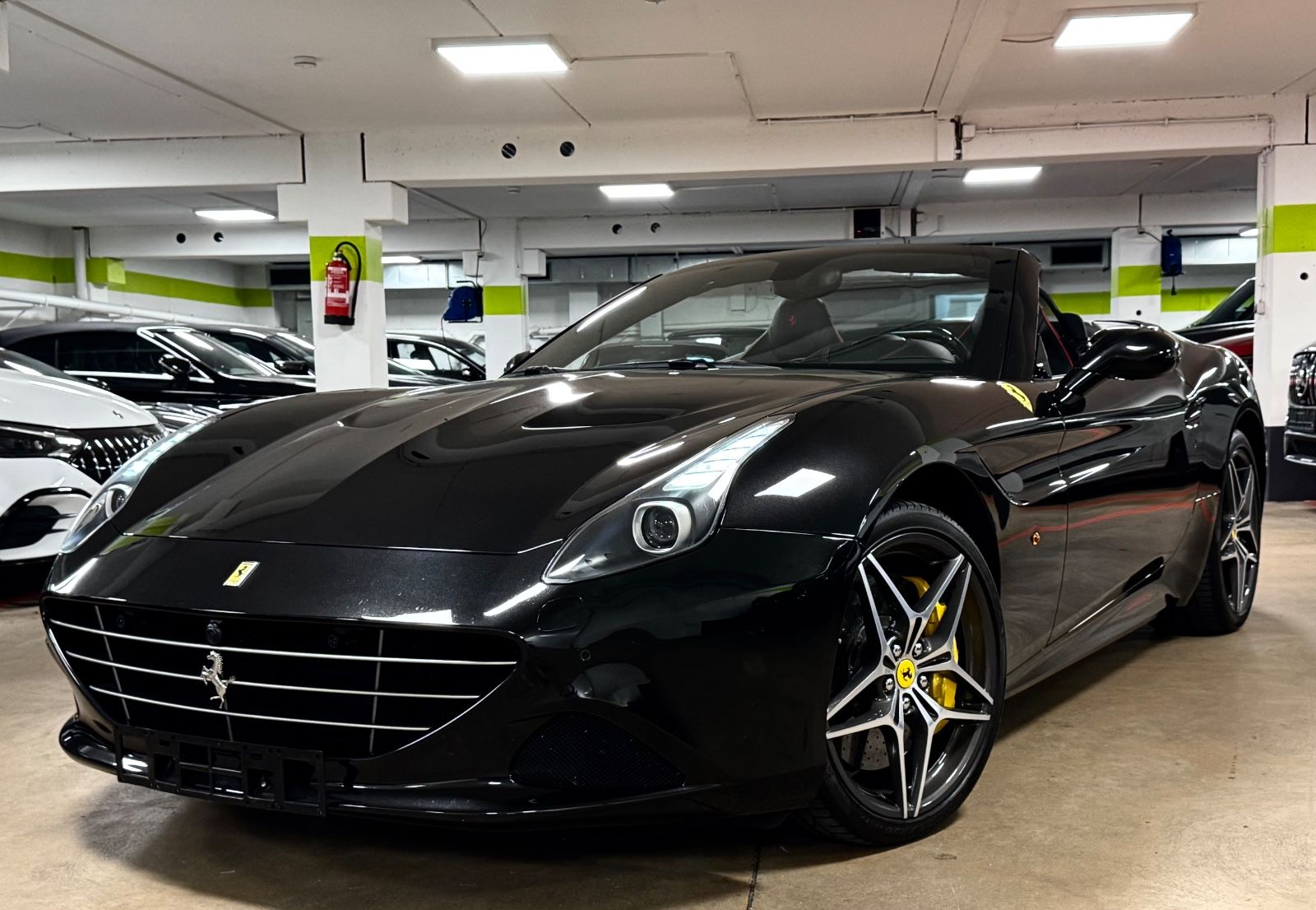 Fahrzeugabbildung Ferrari CALIFORNIA T HANDLING SPECIALE CARBONPACK FULL!