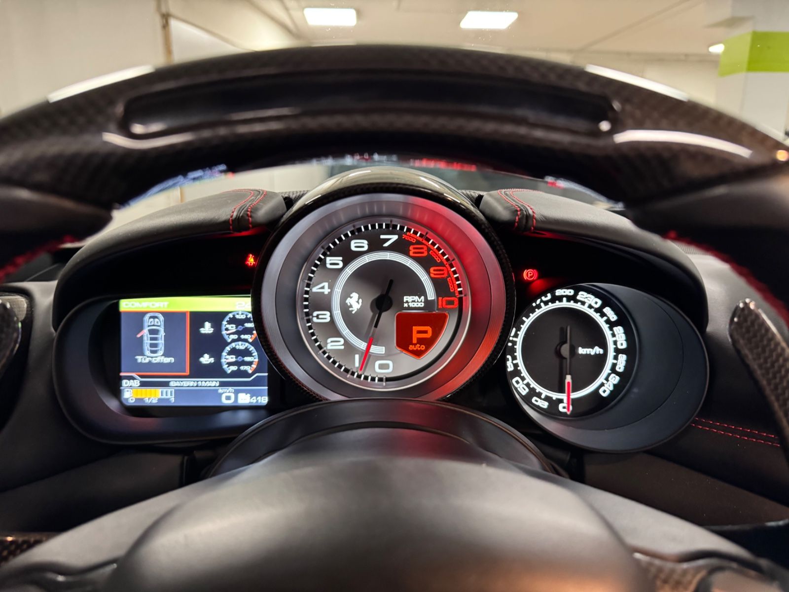 Fahrzeugabbildung Ferrari CALIFORNIA T HANDLING SPECIALE CARBONPACK FULL!