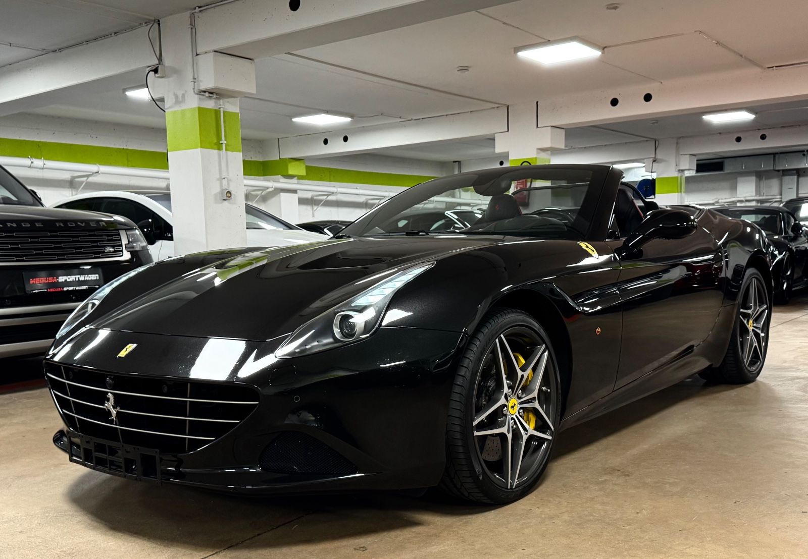 Fahrzeugabbildung Ferrari CALIFORNIA T HANDLING SPECIALE CARBONPACK FULL!