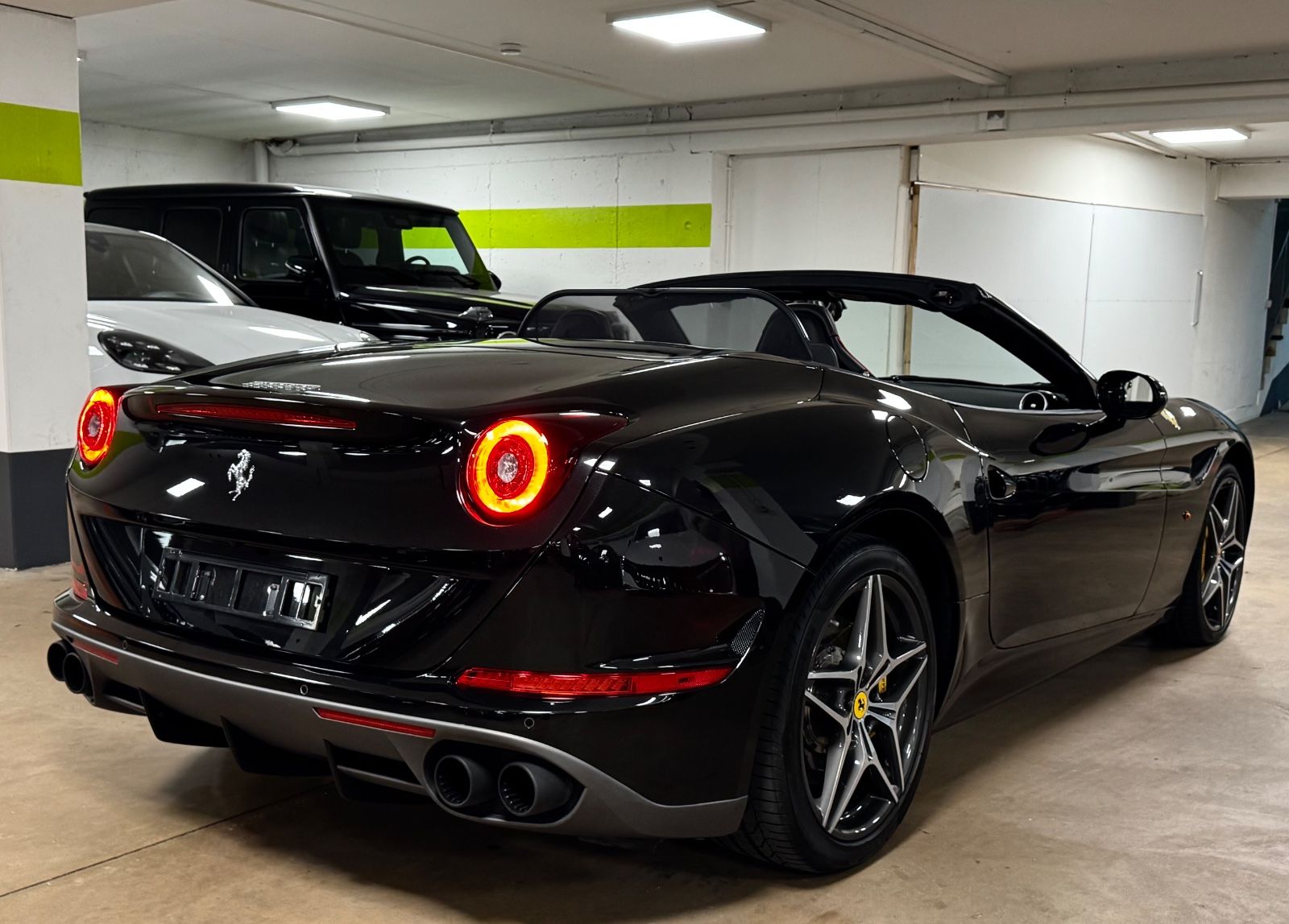 Fahrzeugabbildung Ferrari CALIFORNIA T HANDLING SPECIALE CARBONPACK FULL!