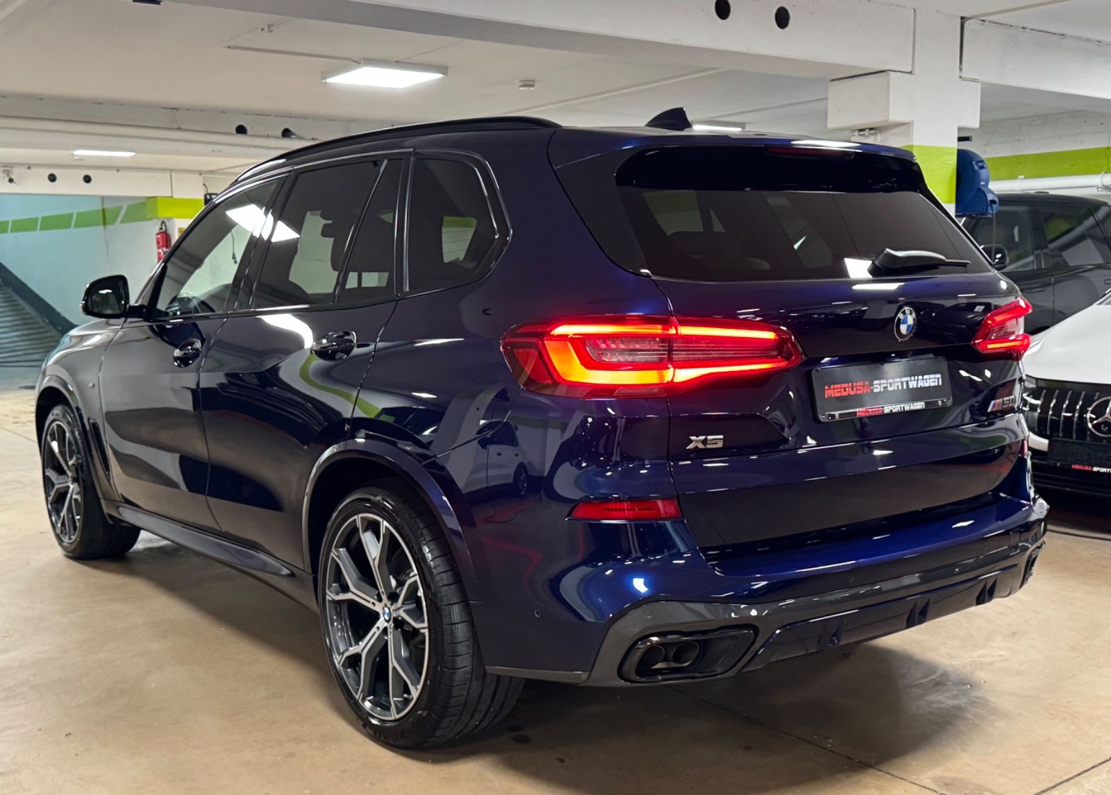Fahrzeugabbildung BMW X5 M50 i INDIVIDUAL M-SPORT HARMAN KARDON FULL!