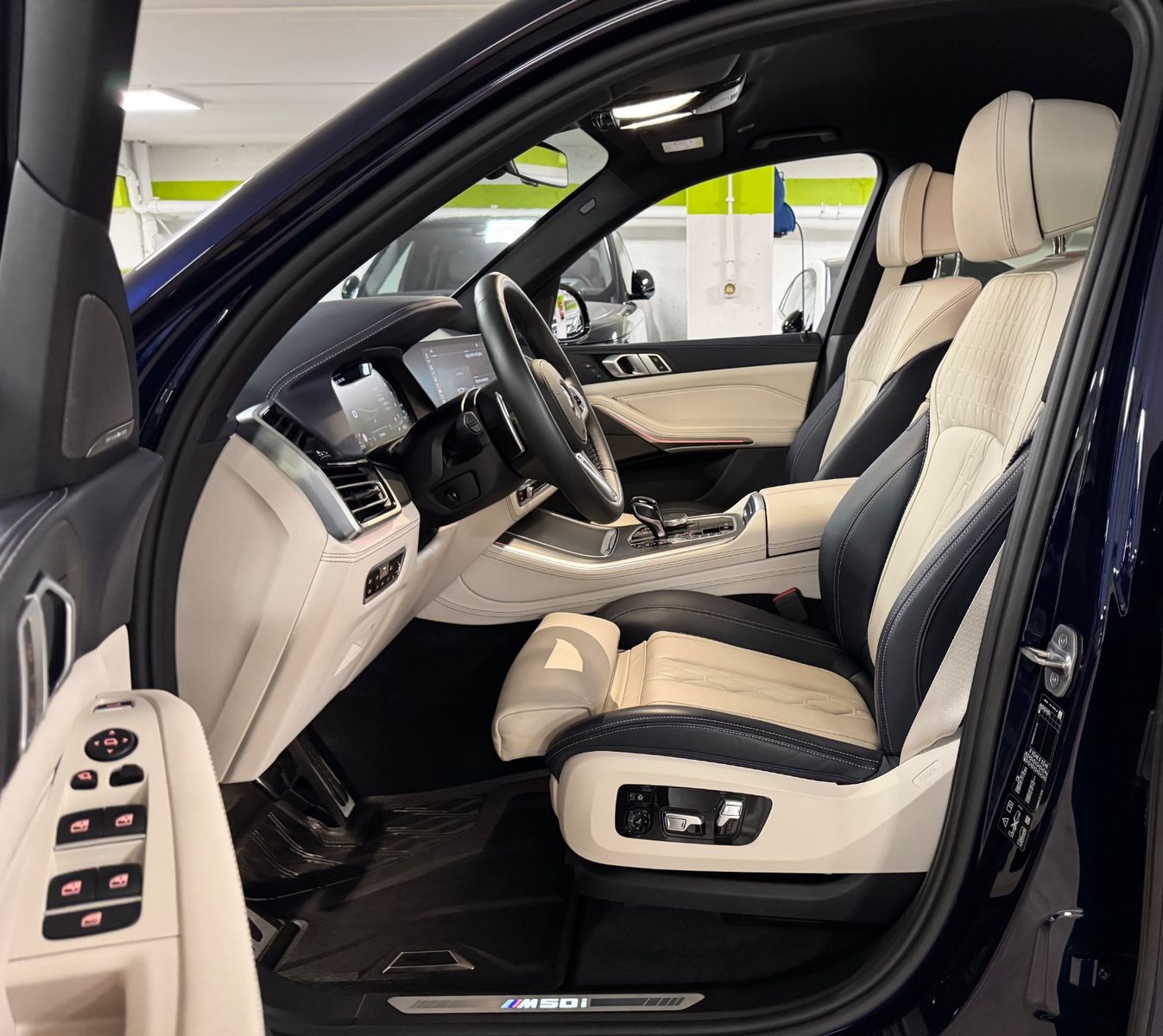 Fahrzeugabbildung BMW X5 M50 i INDIVIDUAL M-SPORT HARMAN KARDON FULL!