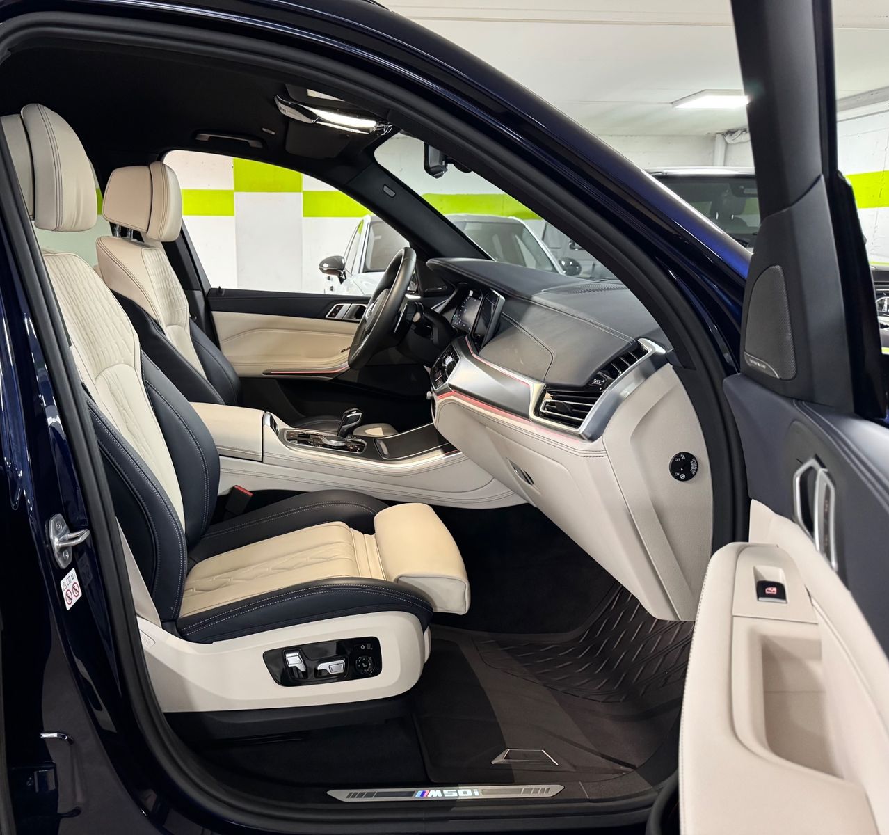 Fahrzeugabbildung BMW X5 M50 i INDIVIDUAL M-SPORT HARMAN KARDON FULL!