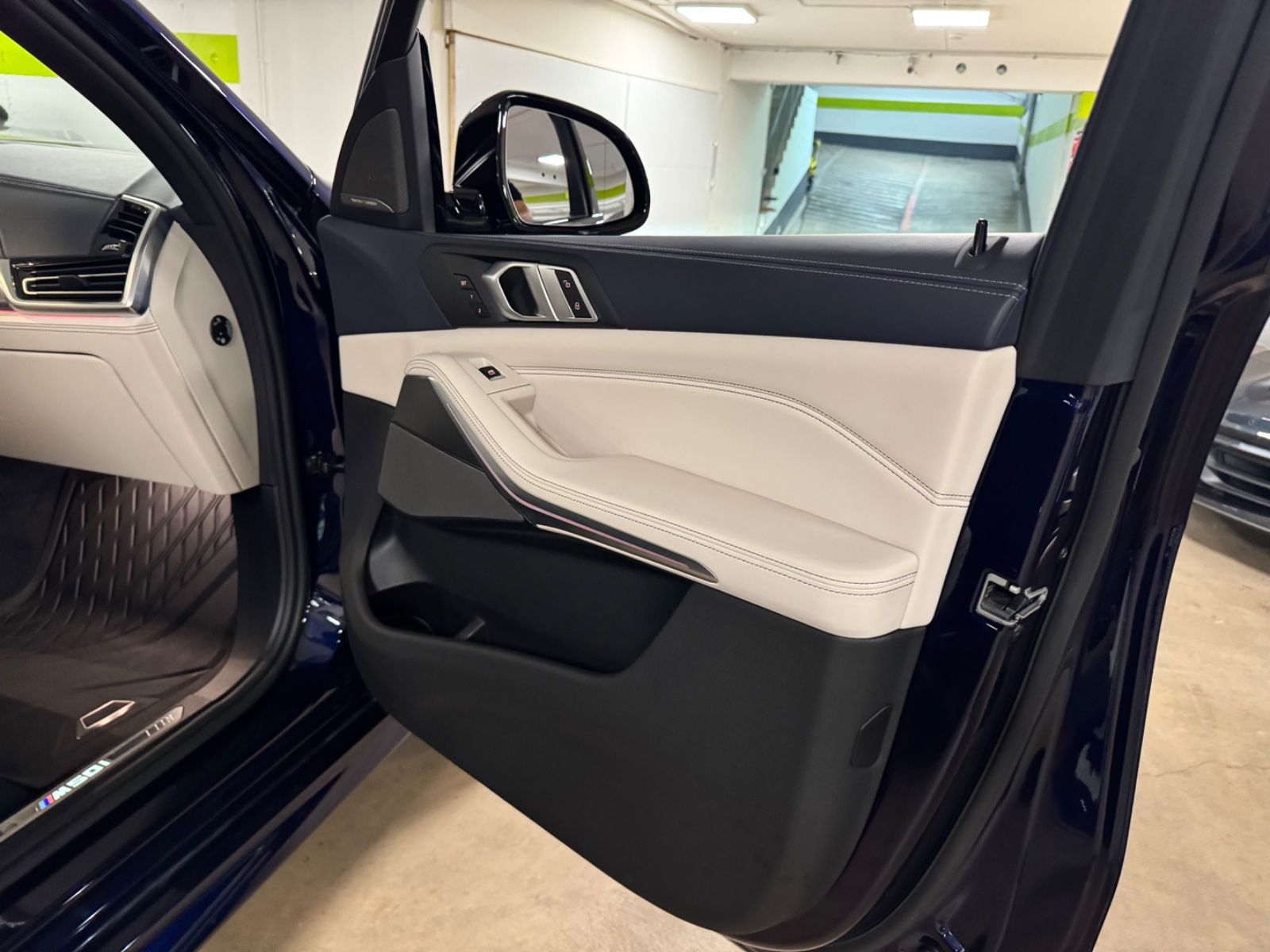 Fahrzeugabbildung BMW X5 M50 i INDIVIDUAL M-SPORT HARMAN KARDON FULL!