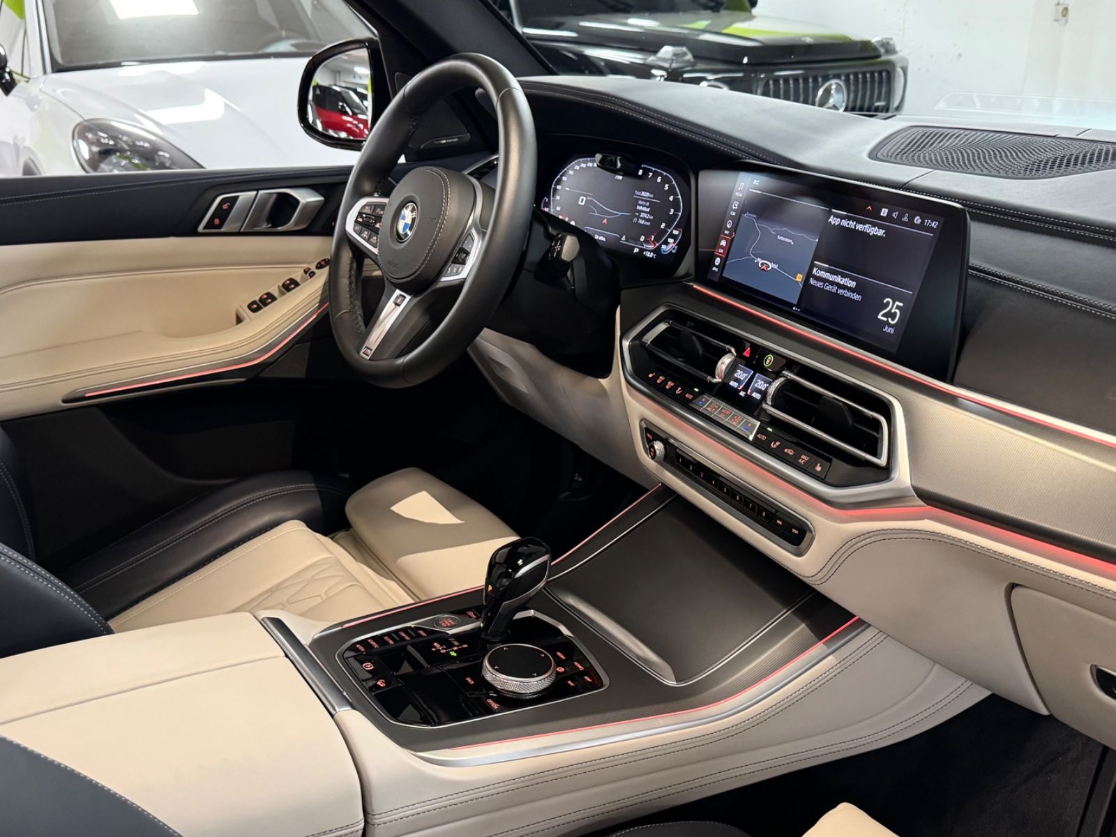 Fahrzeugabbildung BMW X5 M50 i INDIVIDUAL M-SPORT HARMAN KARDON FULL!