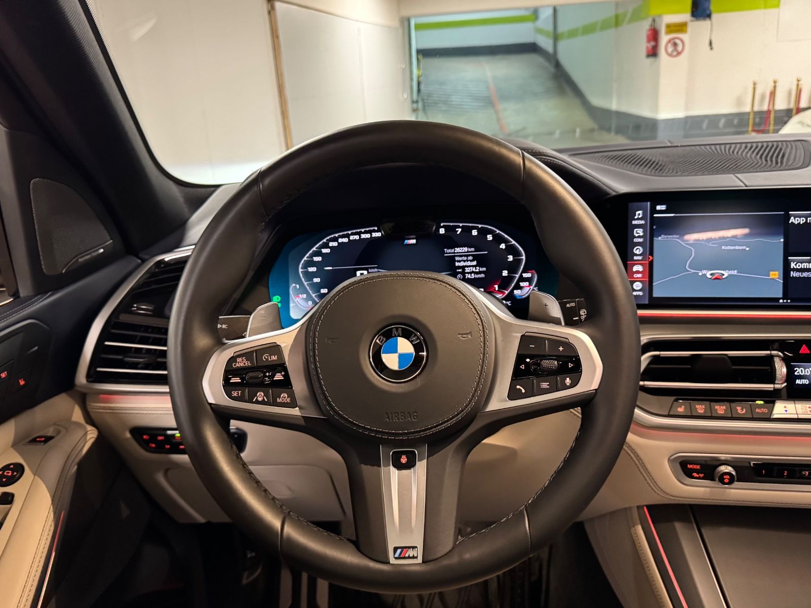 Fahrzeugabbildung BMW X5 M50 i INDIVIDUAL M-SPORT HARMAN KARDON FULL!
